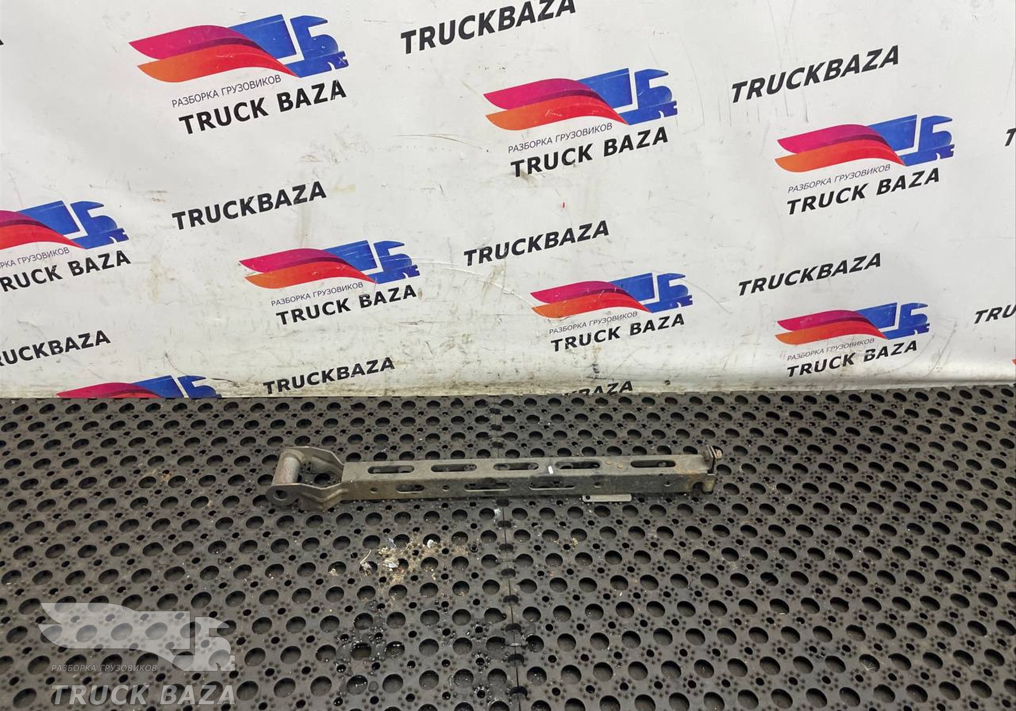 9605204744 Кронштейн бокового спойлера для Mercedes-Benz Actros New Actros MP4 (с 2011)