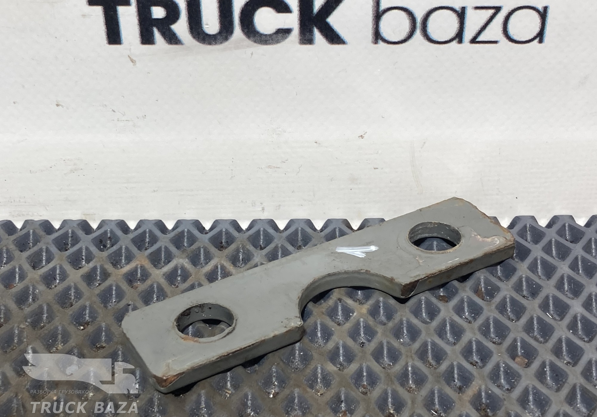 Проставка топливного бака для Sinotruk Sitrak C7H