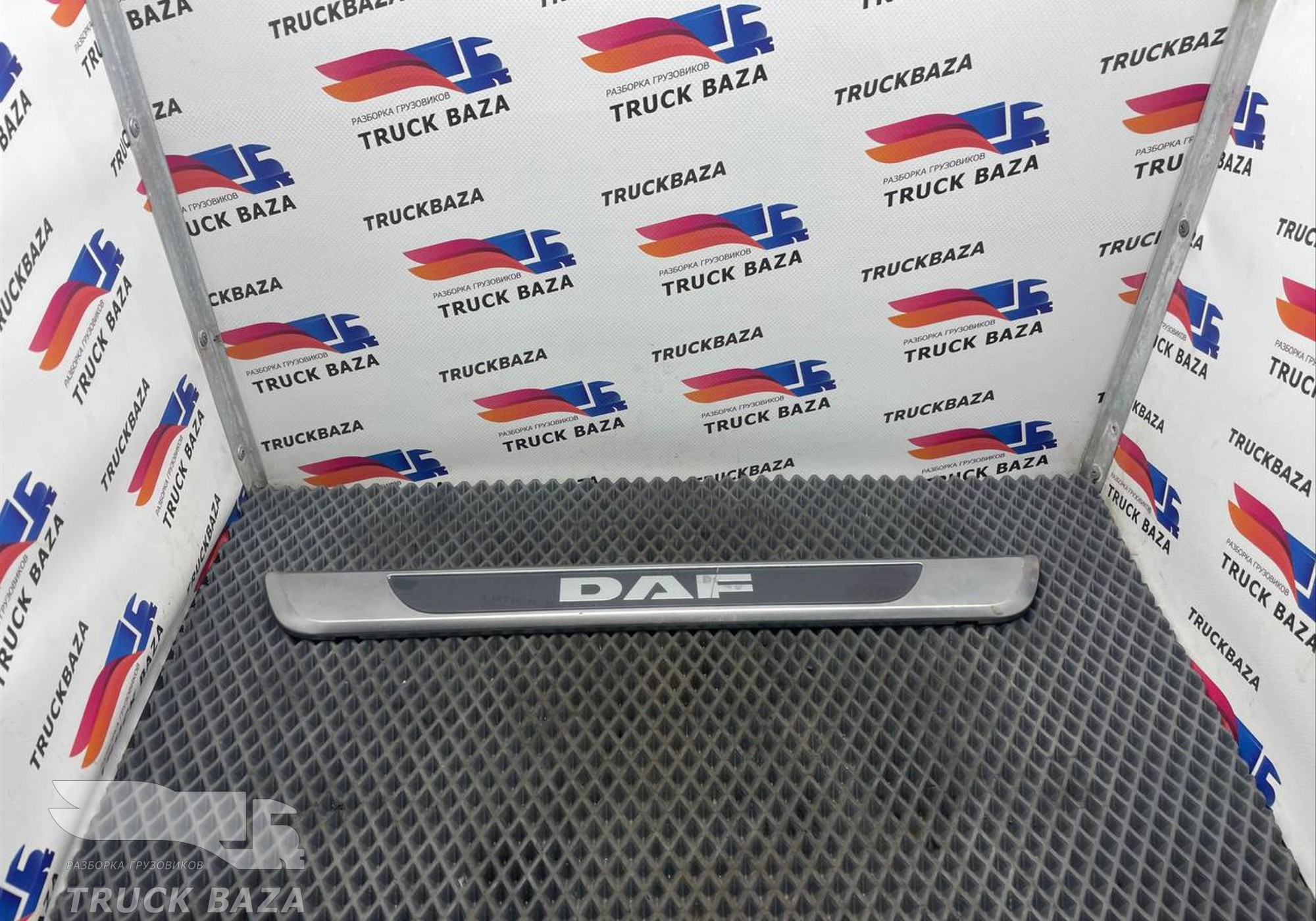 2140259 Эмблема Даф для Daf XF106 (с 2013 по 2023)