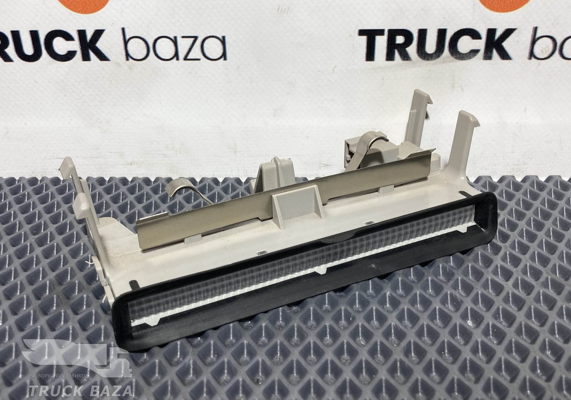 2038250 Плафон внутреннего освещения для Scania 6-series R (с 2016)