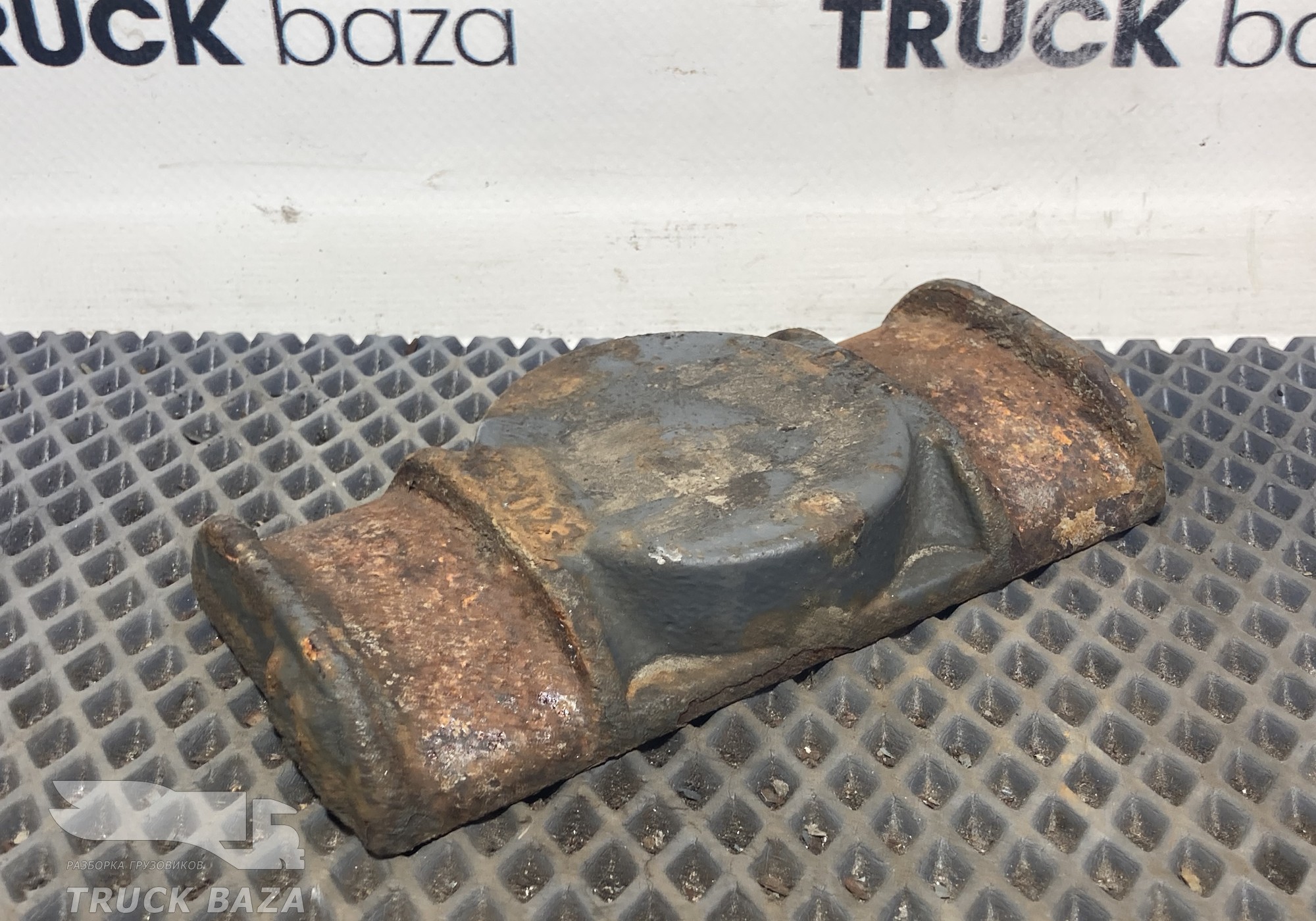 0962023 Проставка рессоры передней