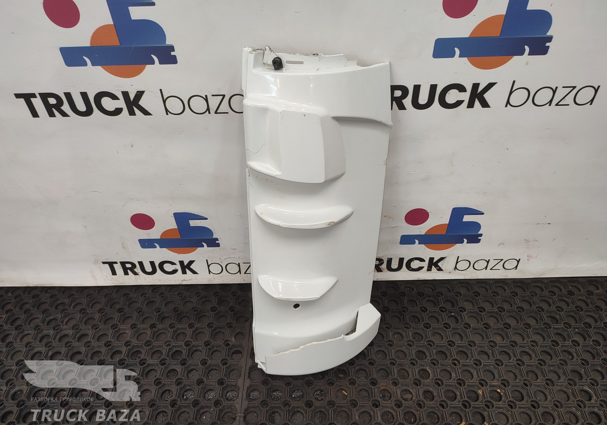 812W624100091 Дефлектор кабины левый для Sinotruk Sitrak C7H