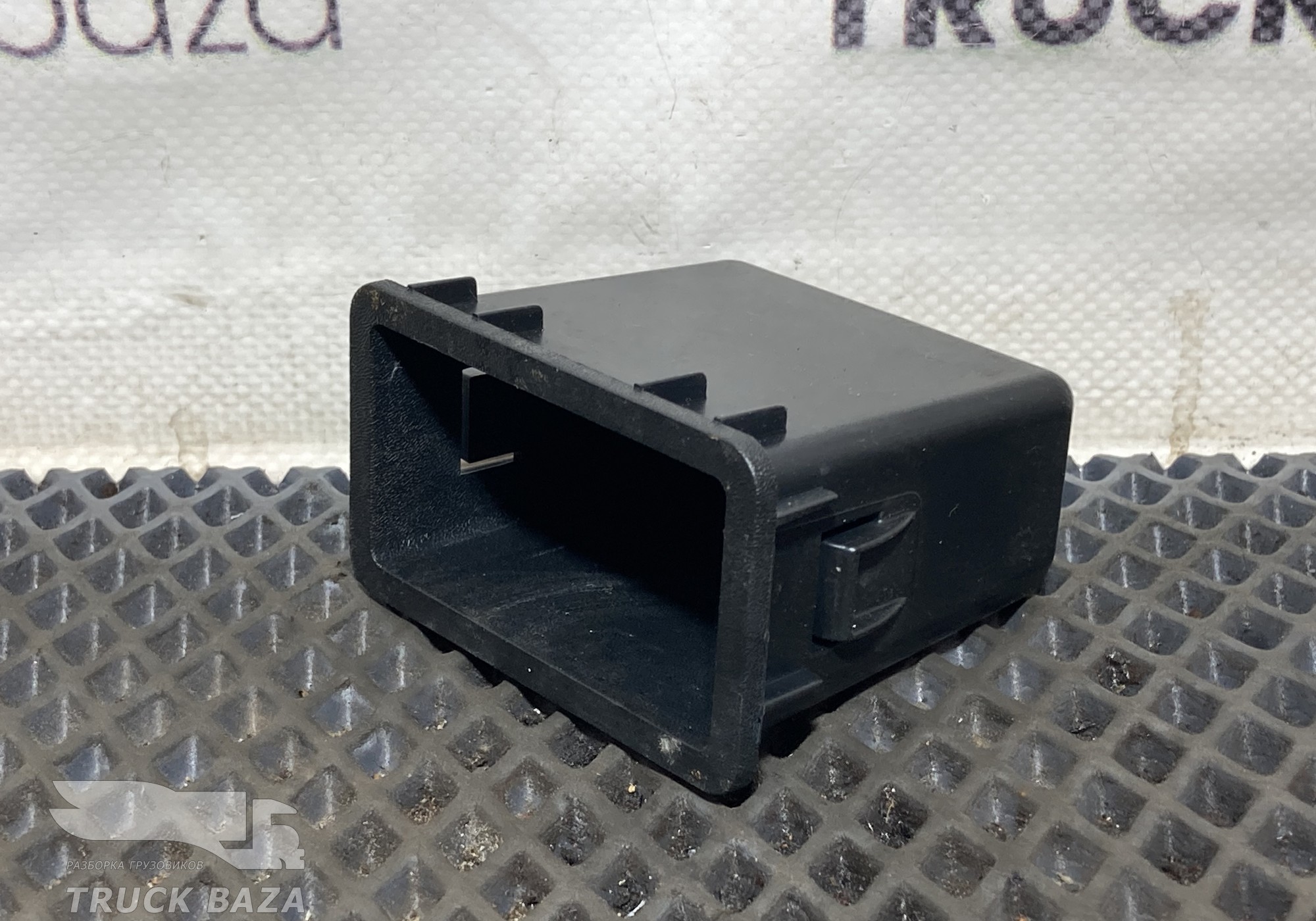 549015325164 Бардачок панели приборов для КАМАЗ 54901