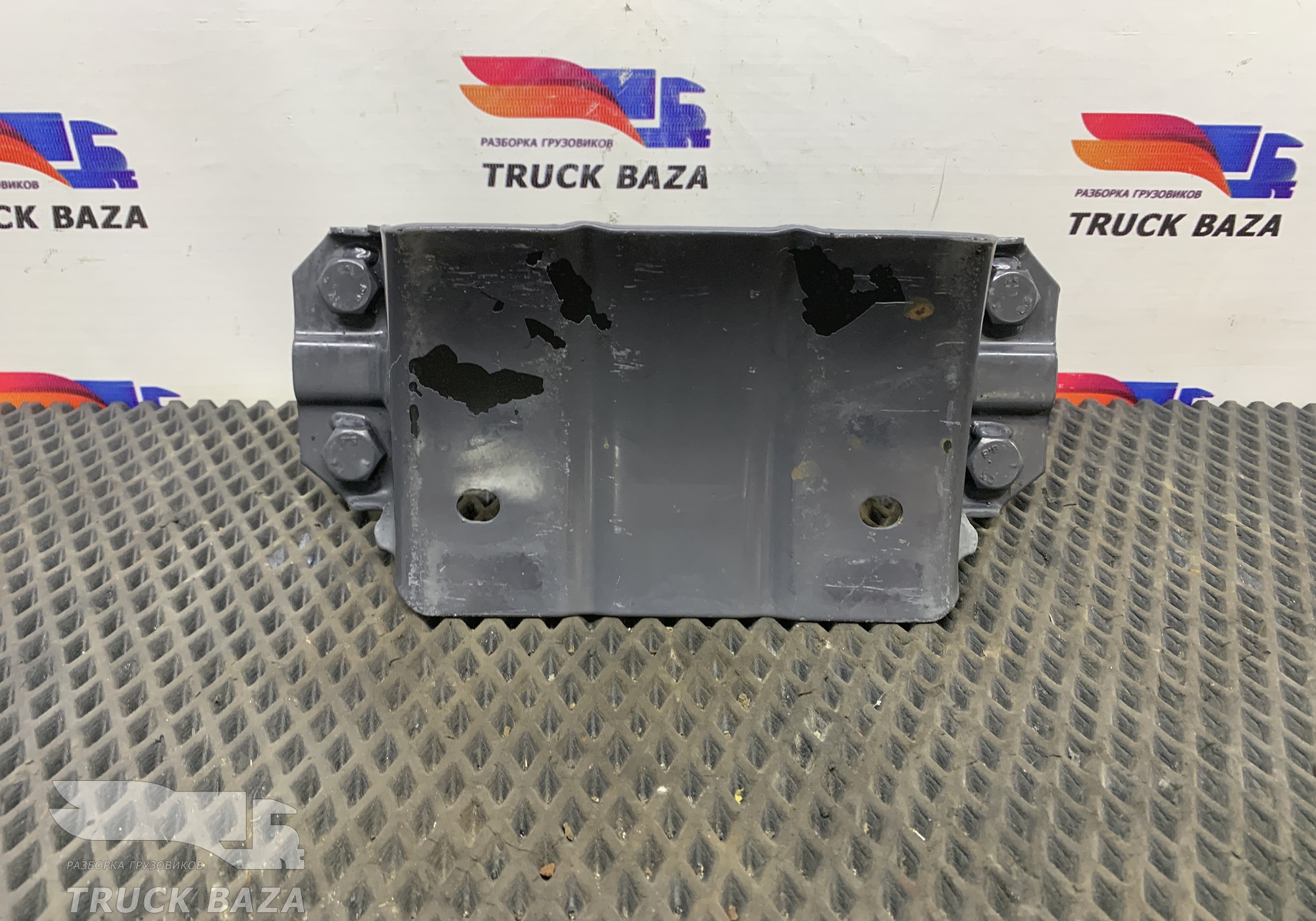 1385166 Кронштейн ресивера для Scania