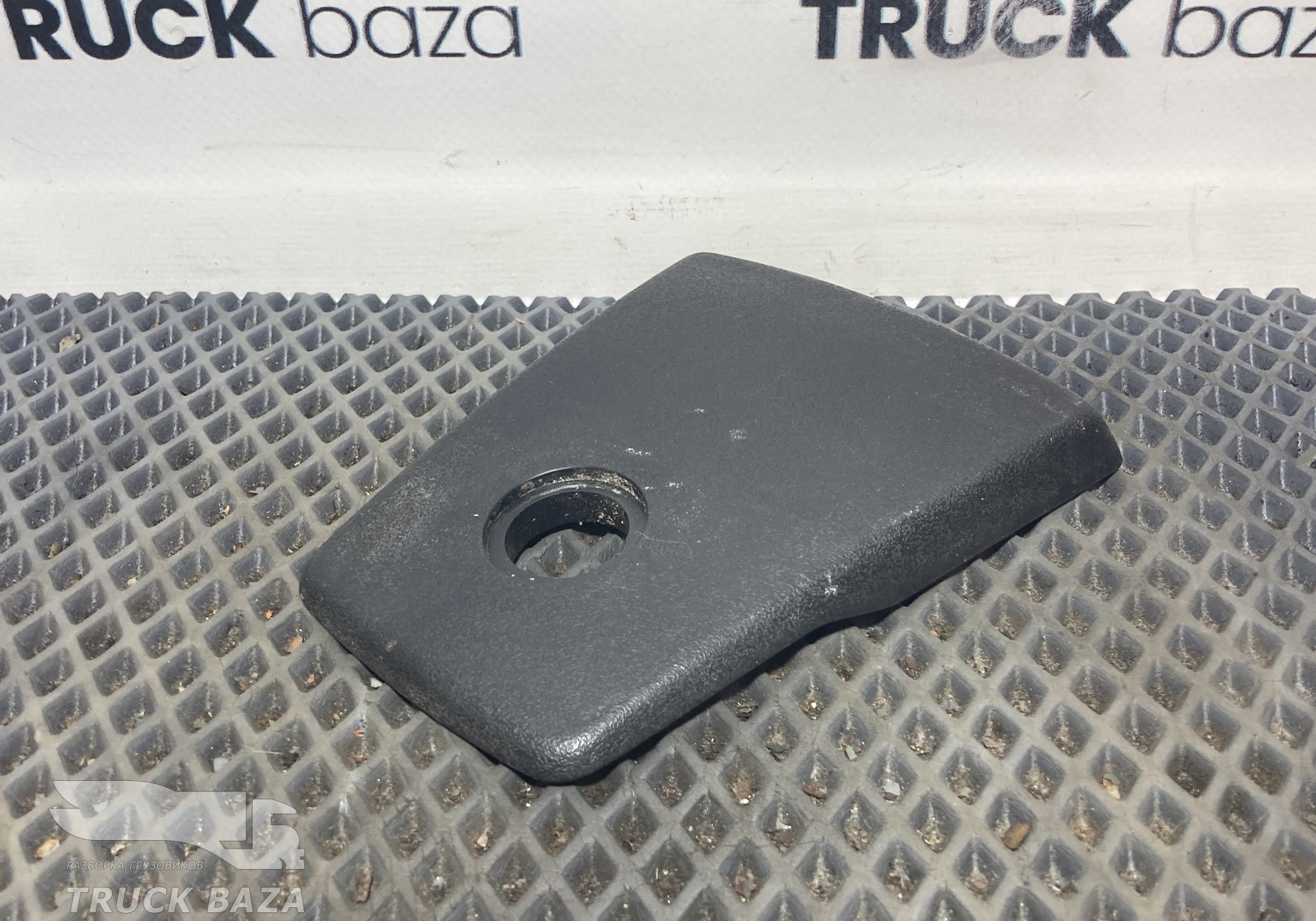 1511455 Накладка сиденья