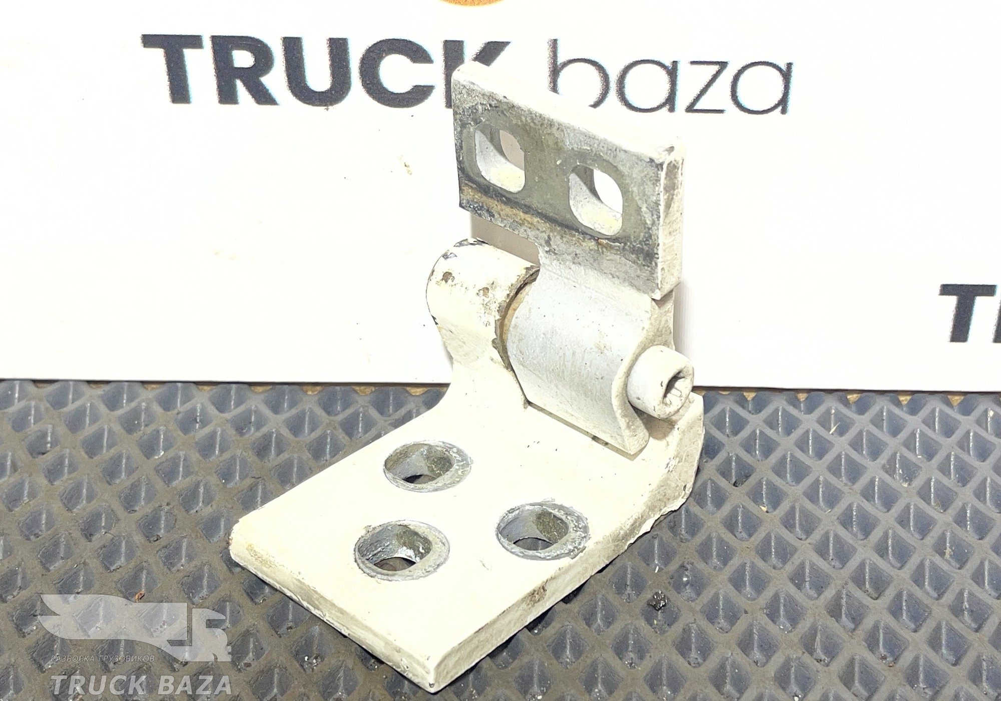 A9737200837 Петля двери правой