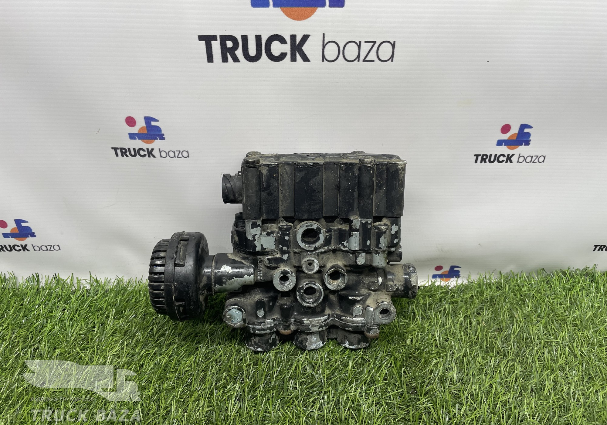 4729000550 Кран уровня пола главный