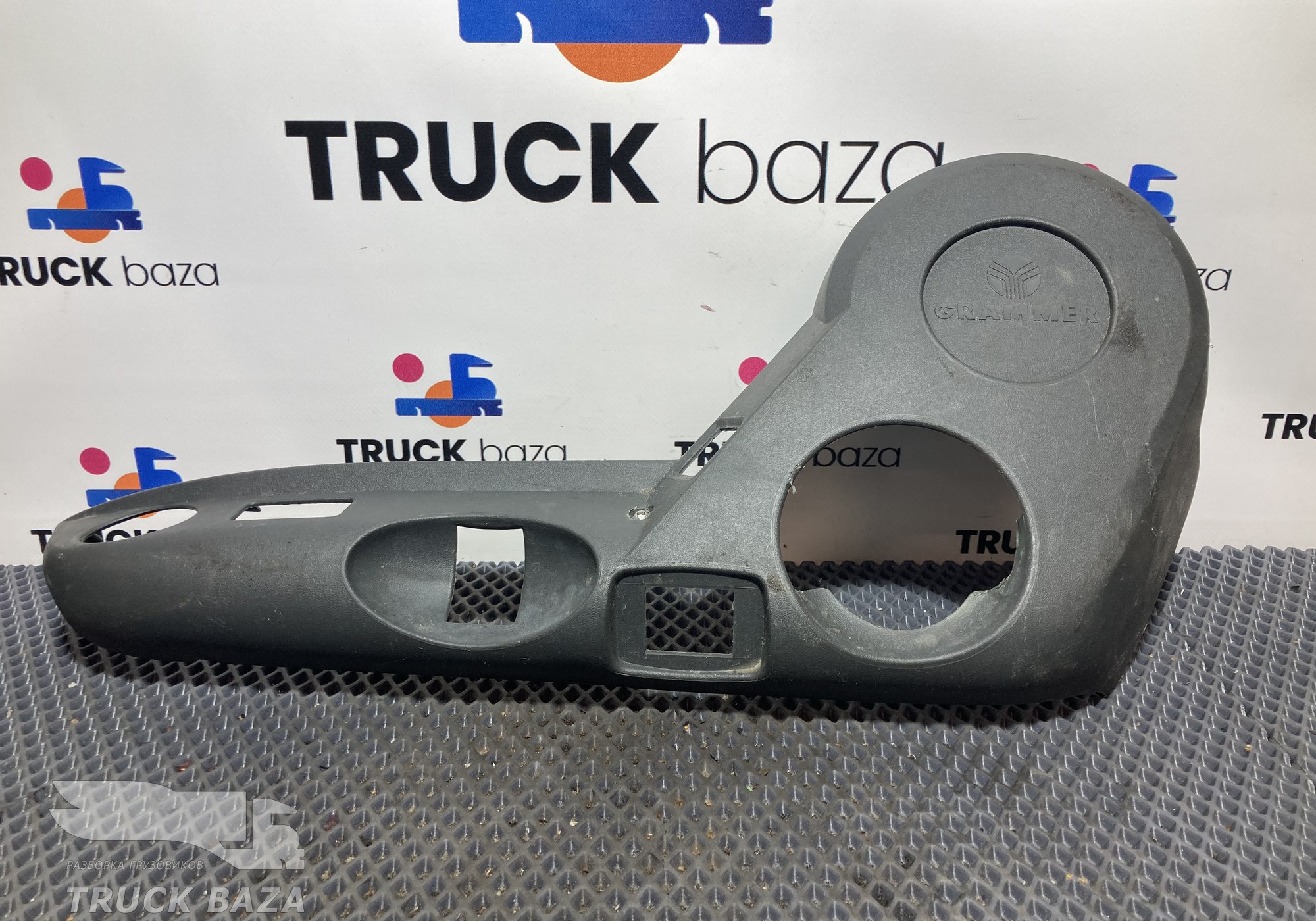 Накладка сиденья левая для Полуприцепы Нефаз