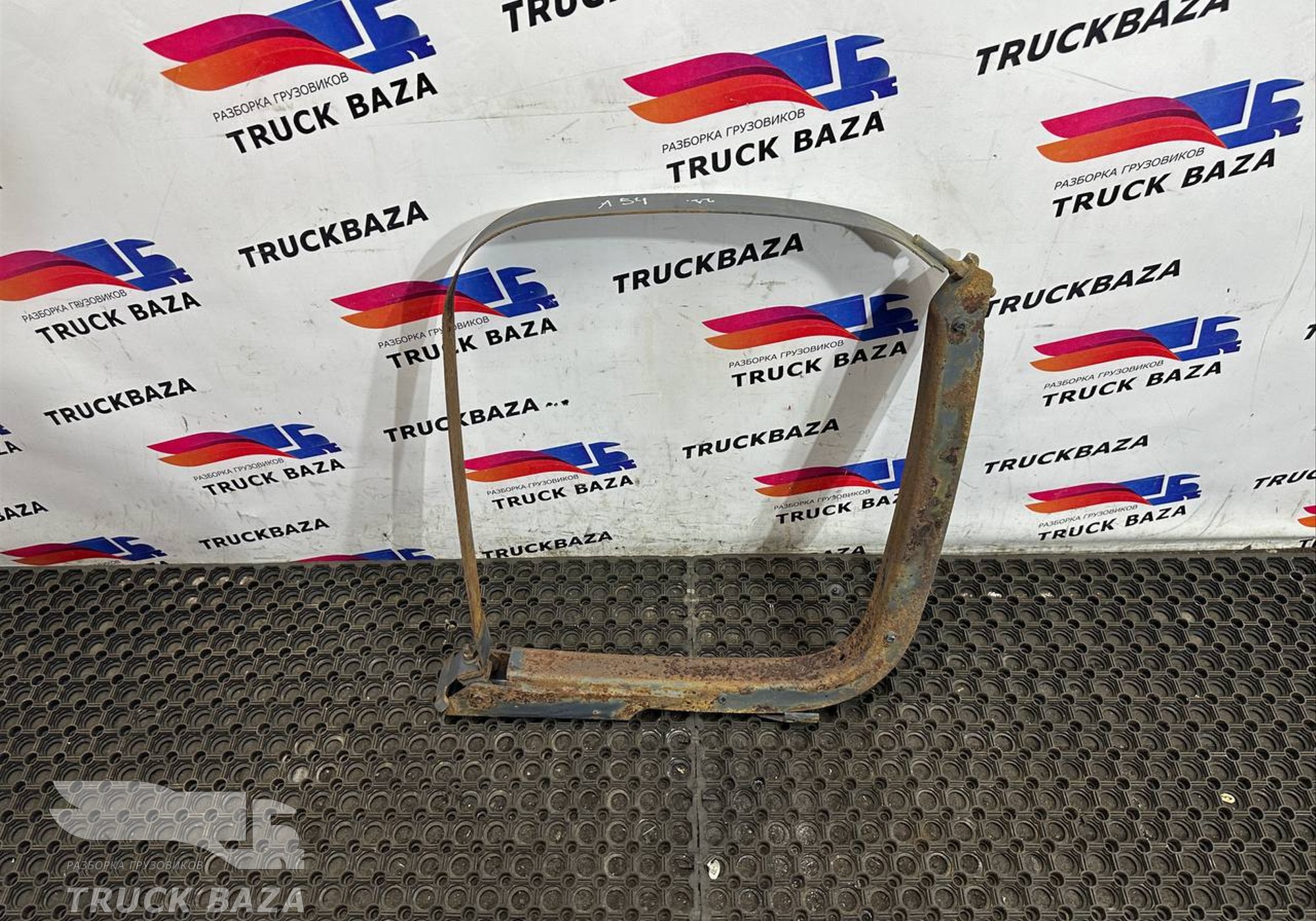 9304702542 Кронштейн топливного бака для Mercedes-Benz Actros MP3 (с 2008)