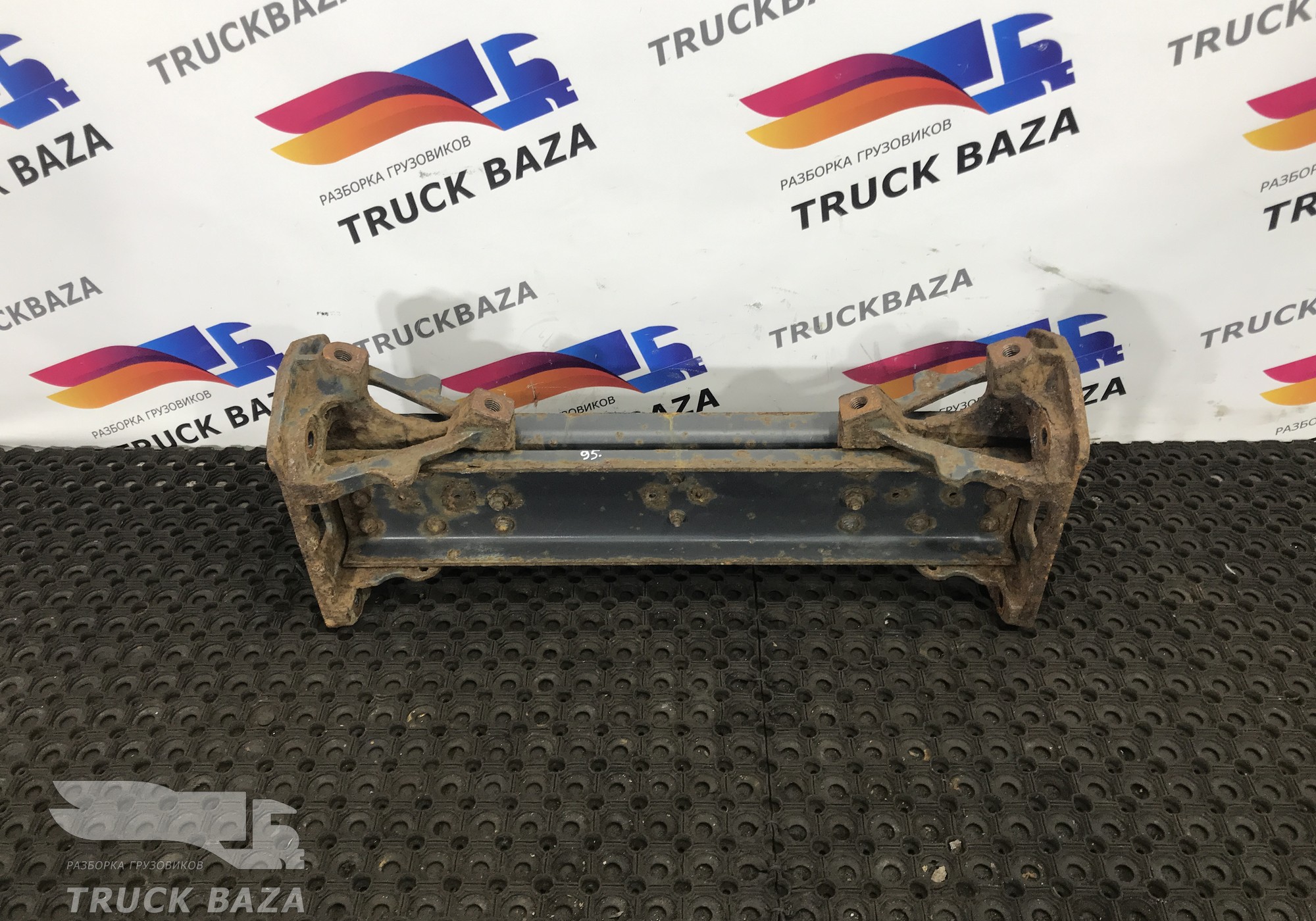 1678814 Траверса рамы поперечная для Daf CF
