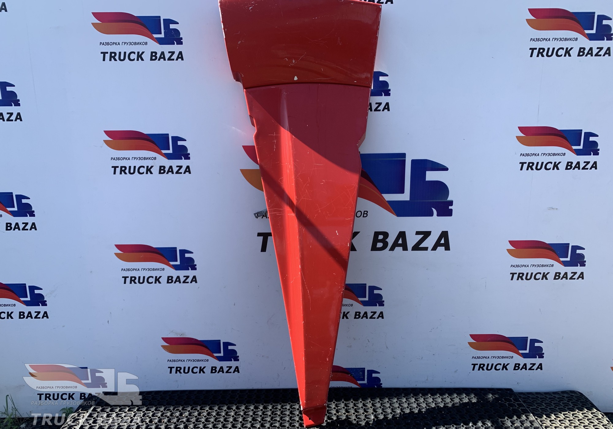 1651232 Спойлер верхний левый для Daf CF