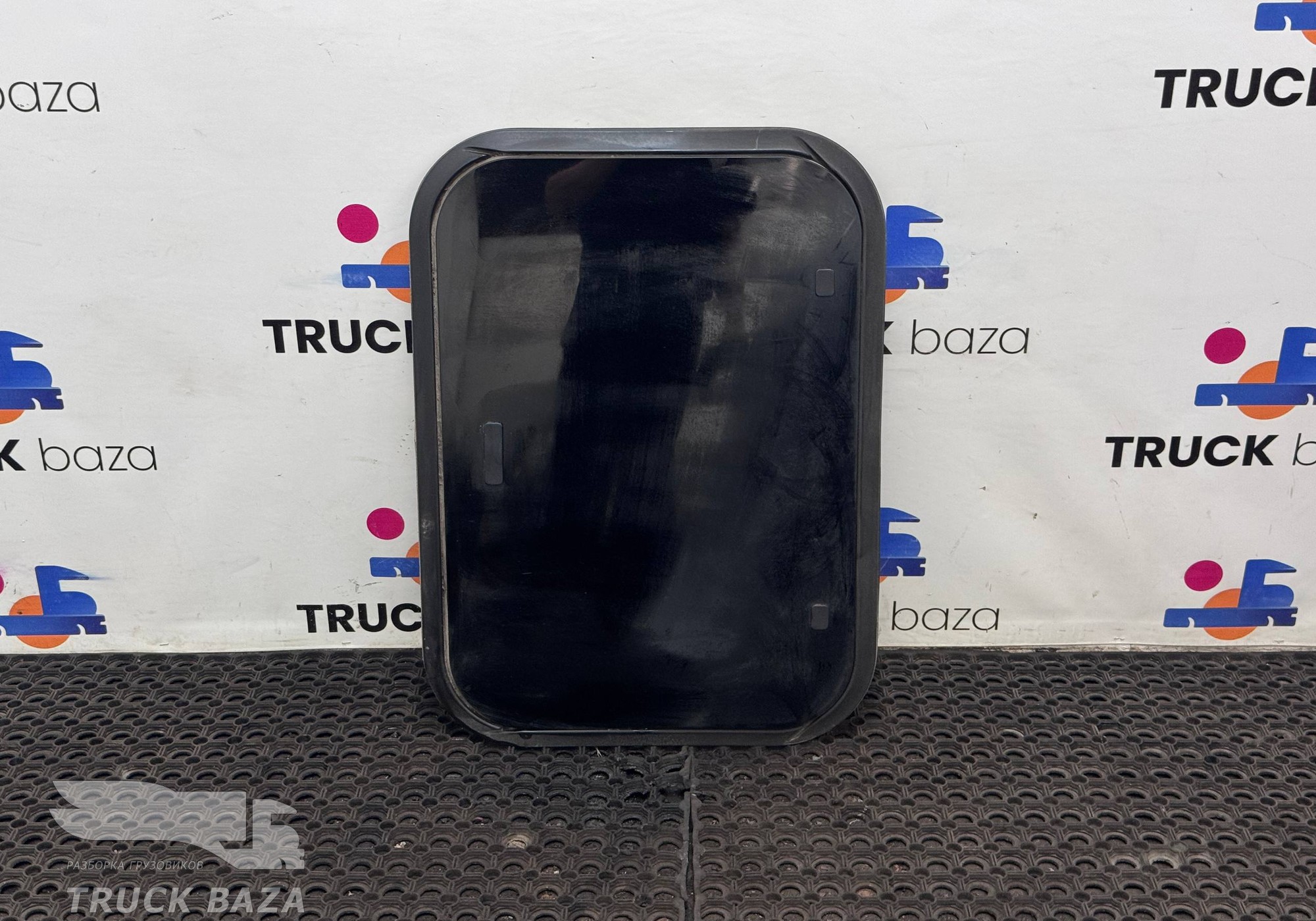 A9438300142 Люк в сборе для КАМАЗ 5490