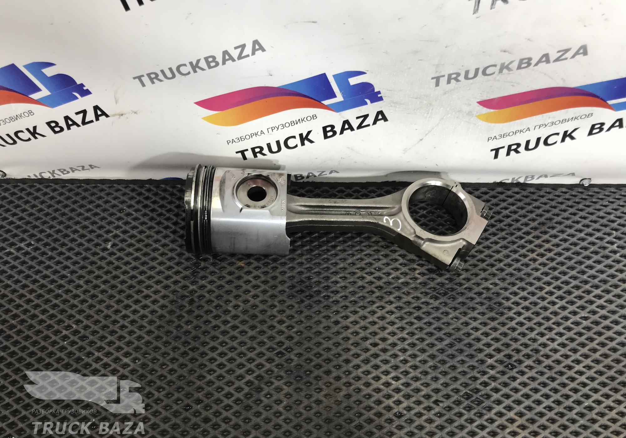 5010284499 Поршень с шатуном для Renault Magnum