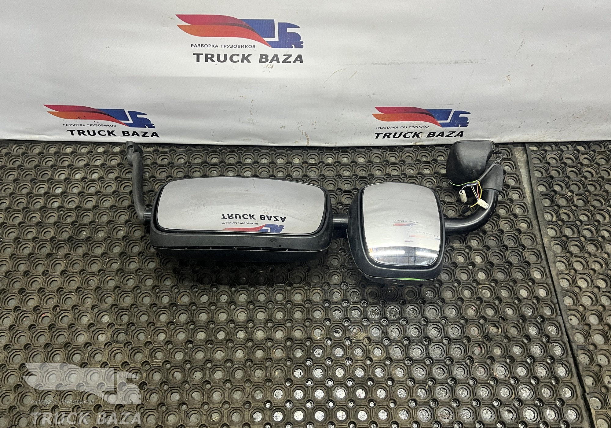 1808567 Зеркало заднего вида левое