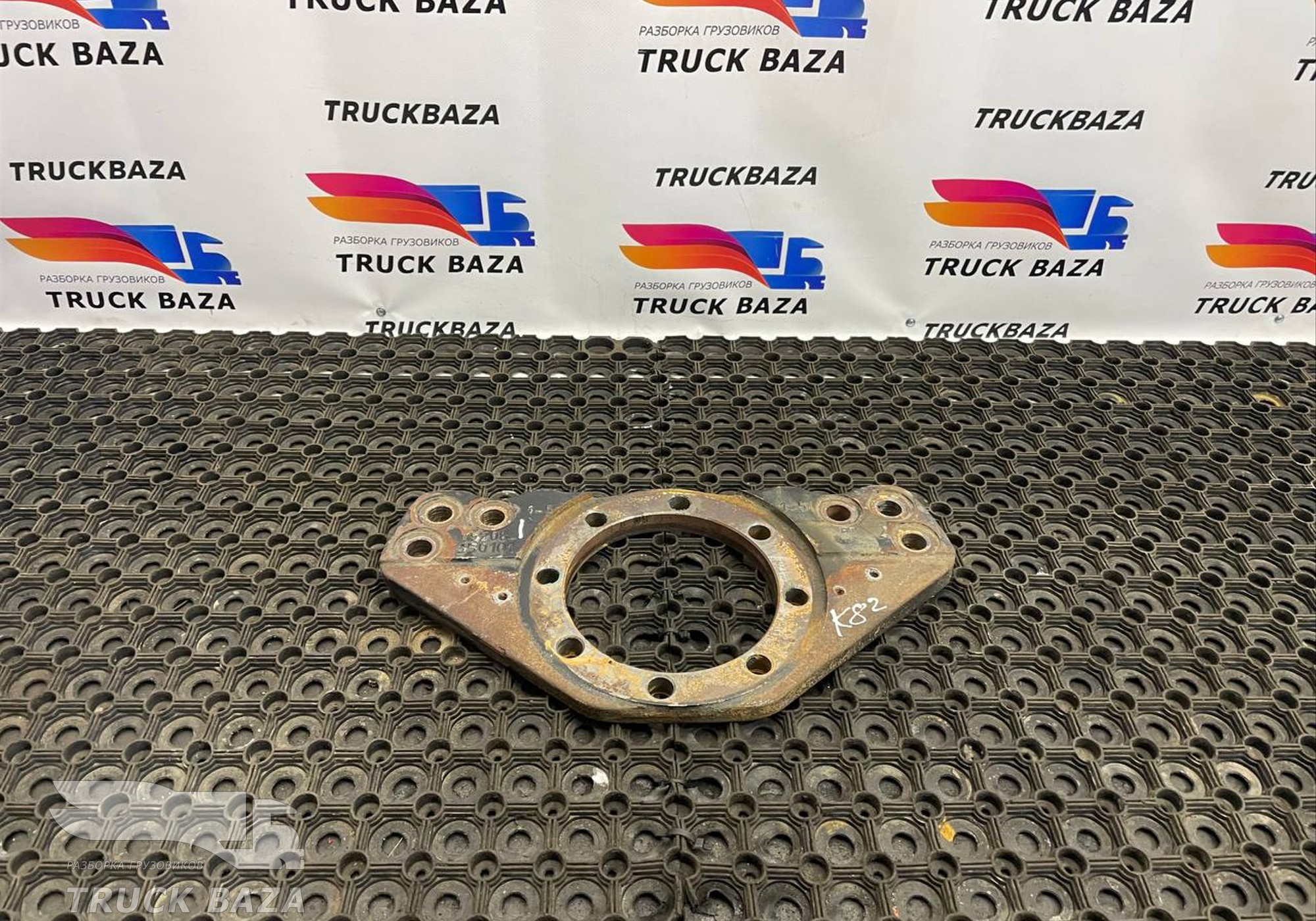 65208350101 Кронштейн крепления суппорта для КАМАЗ 54901