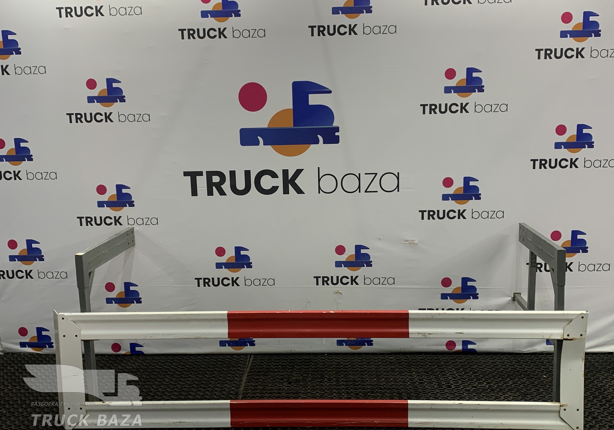 Боковая защита левая для Sinotruk Howo T5G