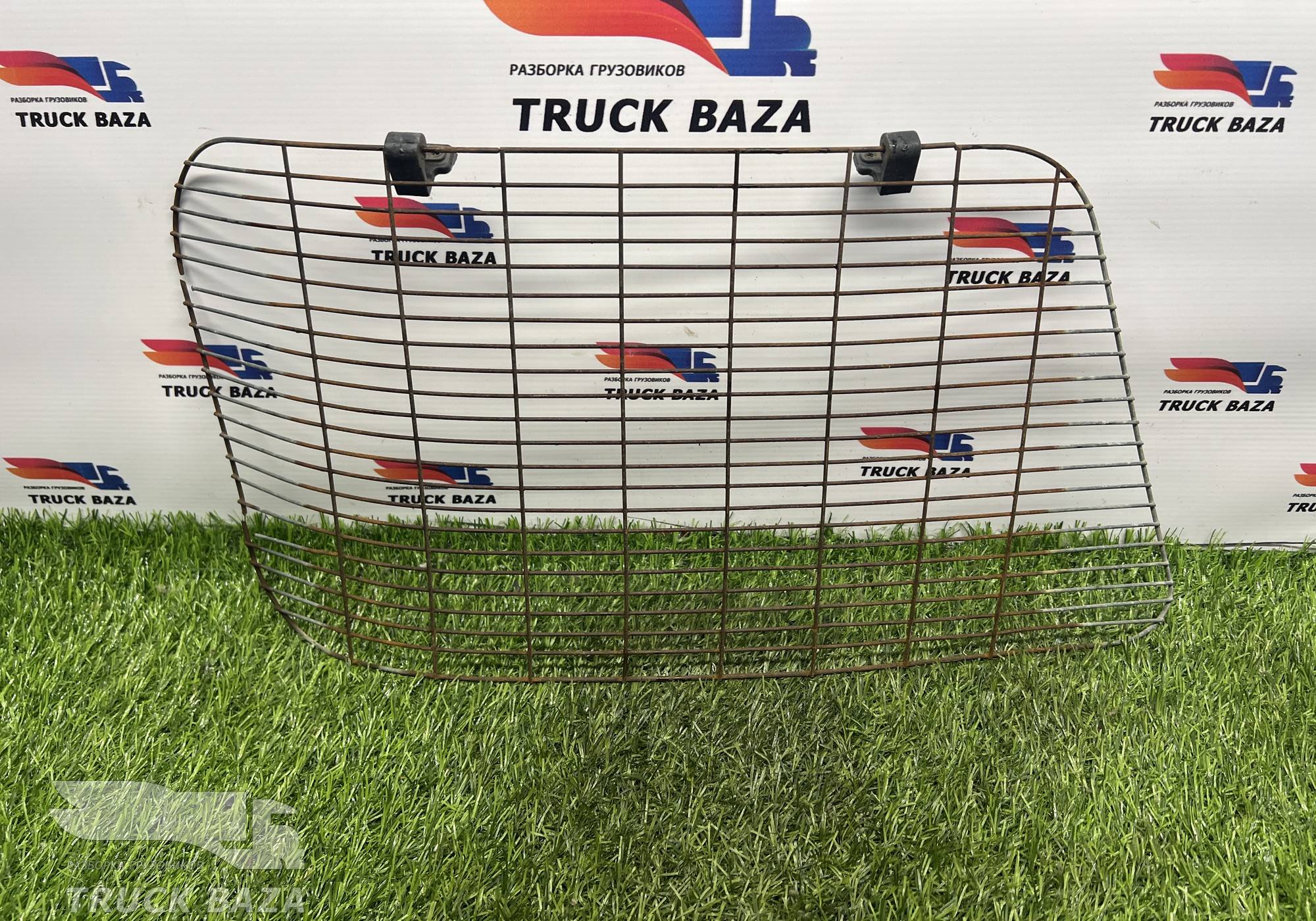 Защита передней фары правая