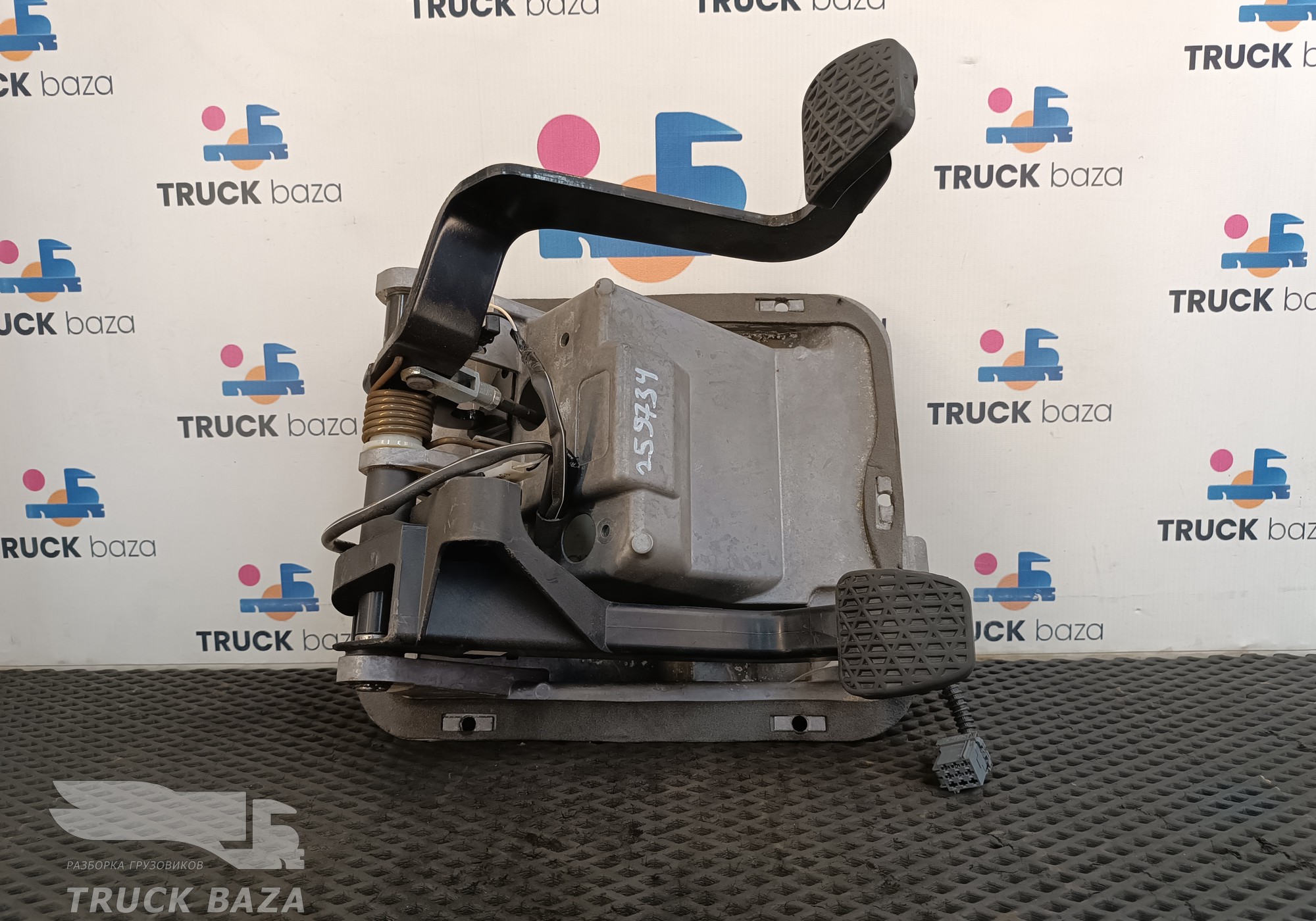 A9402940701 Блок педалей для КАМАЗ