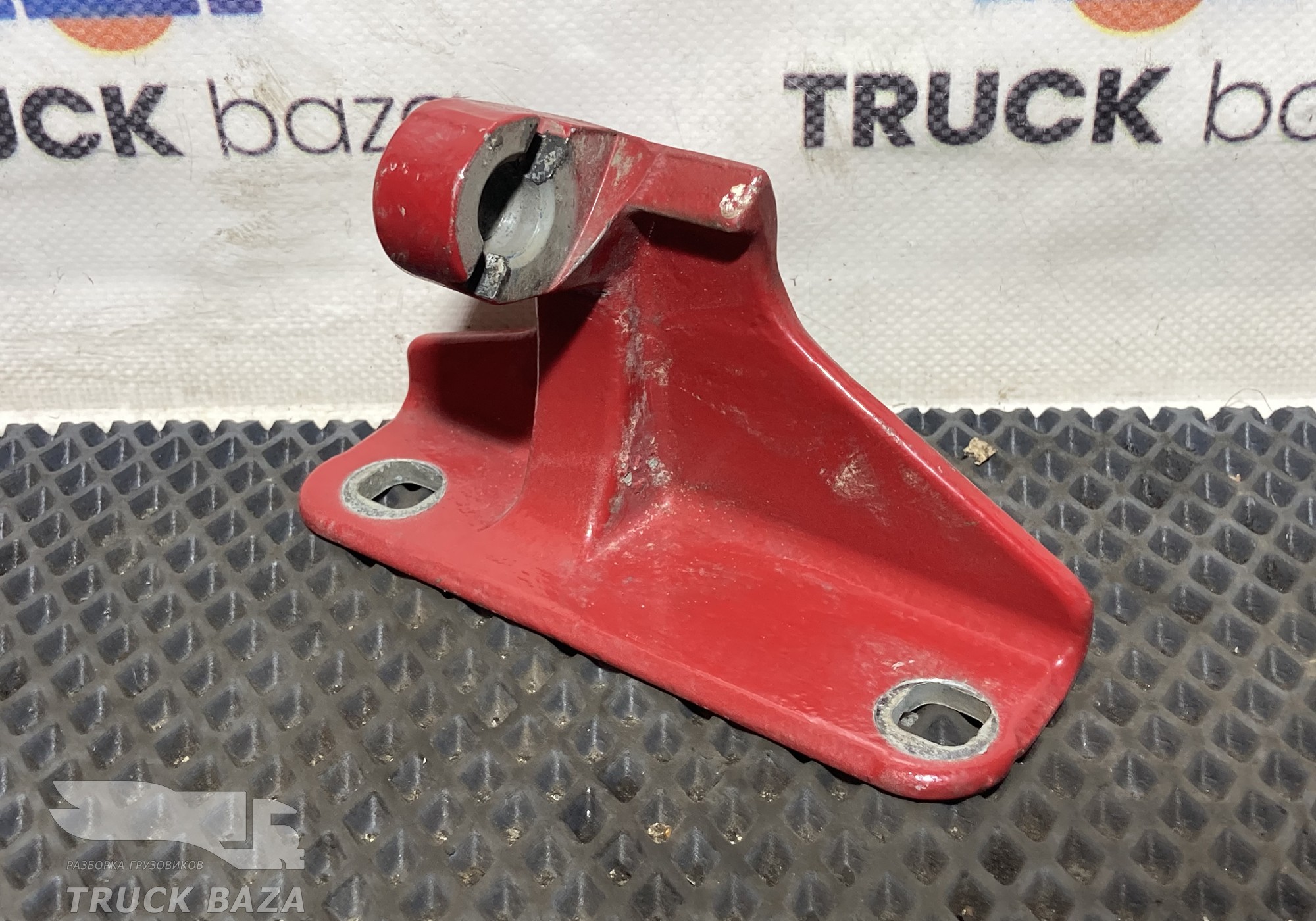 9607220344 Ответная часть петли двери передней правой для Mercedes-Benz Actros New Actros MP4 (с 2011)