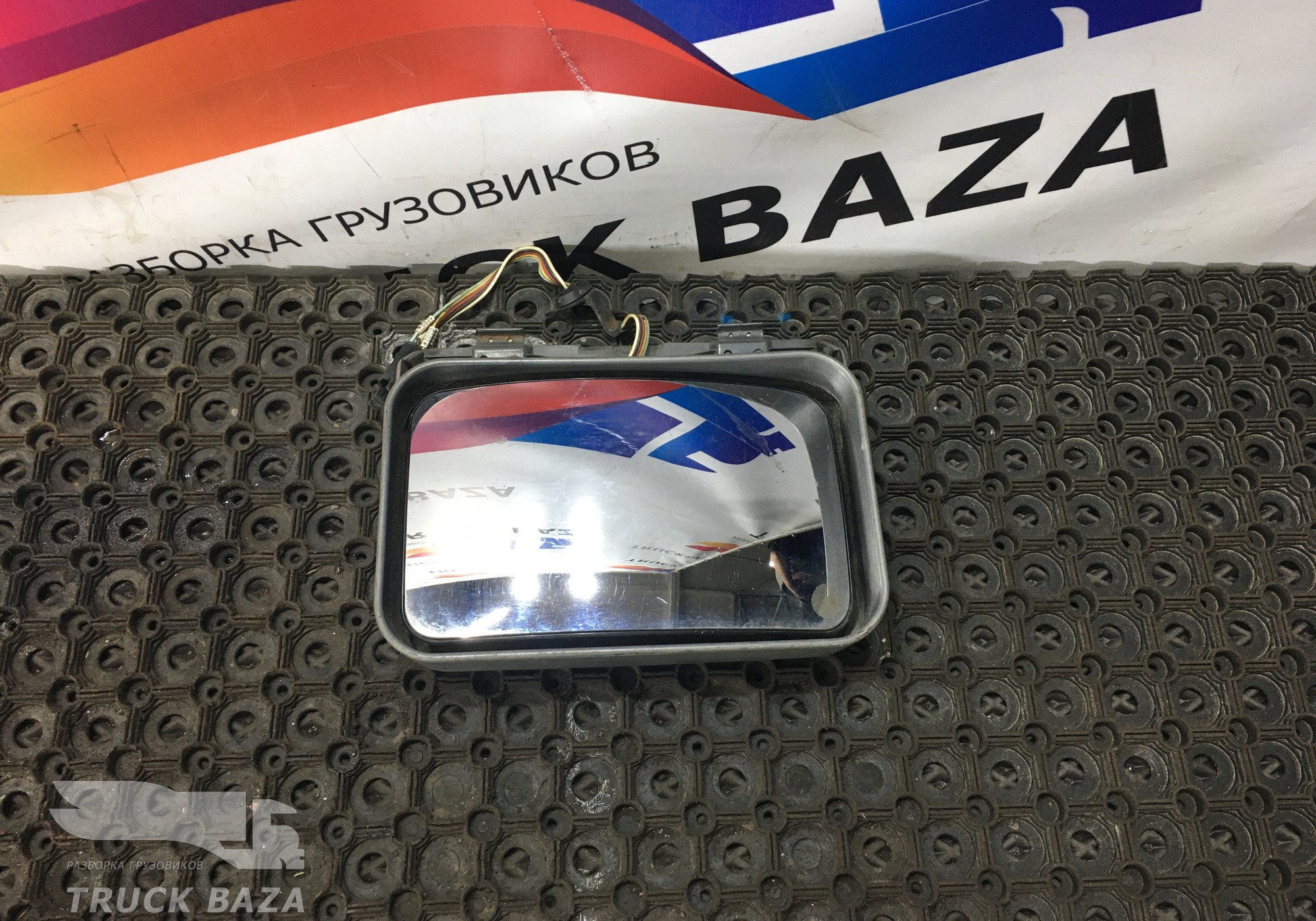 98472975 Зеркало бордюрное для Iveco EuroTech