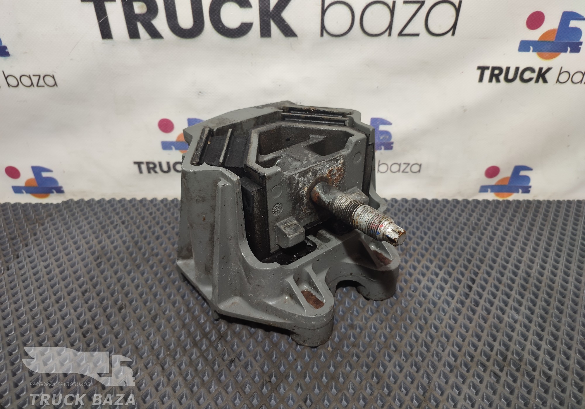 WG9925590280 Подушка двигателя передняя для Sinotruk Sitrak C7H