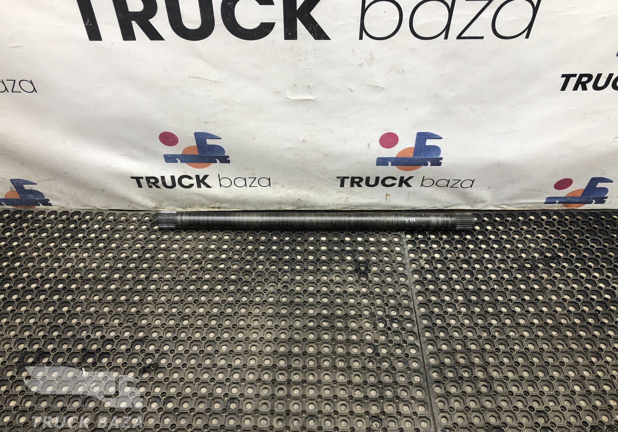 2276757 Полуось задняя 1070 мм