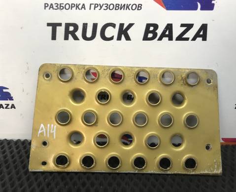 9406660428 Ступенька нижняя для Mercedes-Benz Axor III (с 2010)