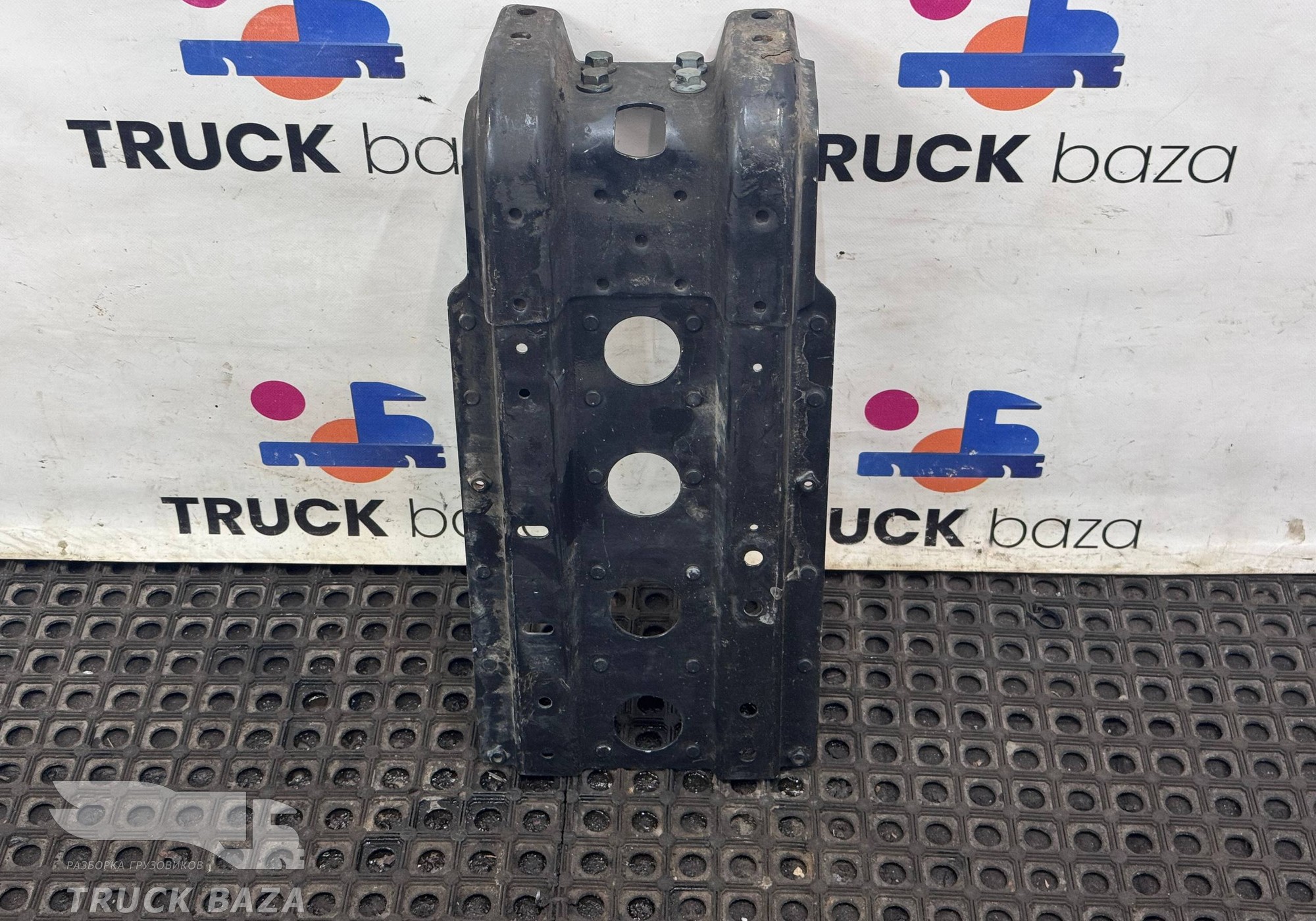 81612435430 Кронштейн крыла переднего для Man