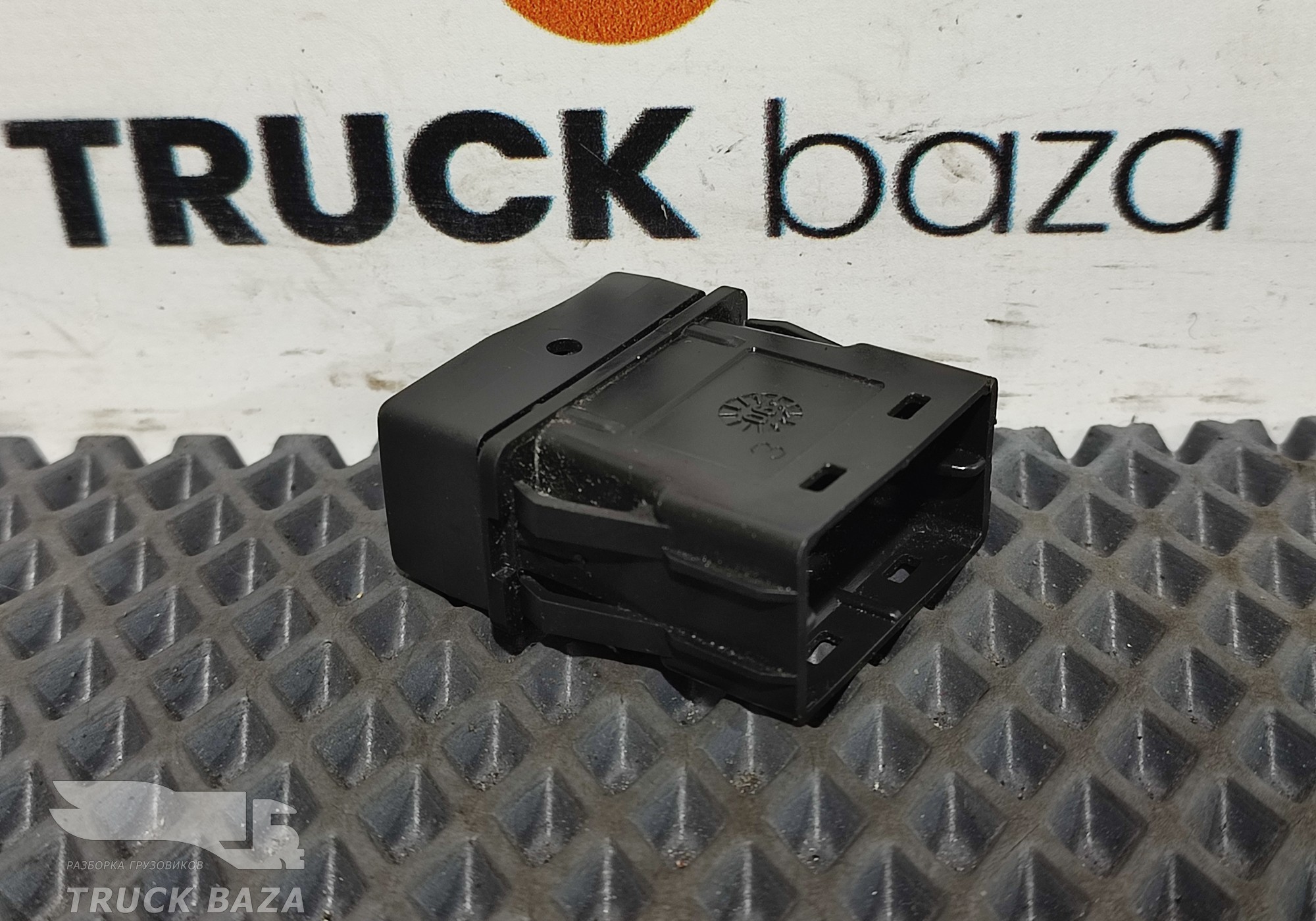 628703 Заглушка кнопки для Renault Premium II (с 2005 по 2013)