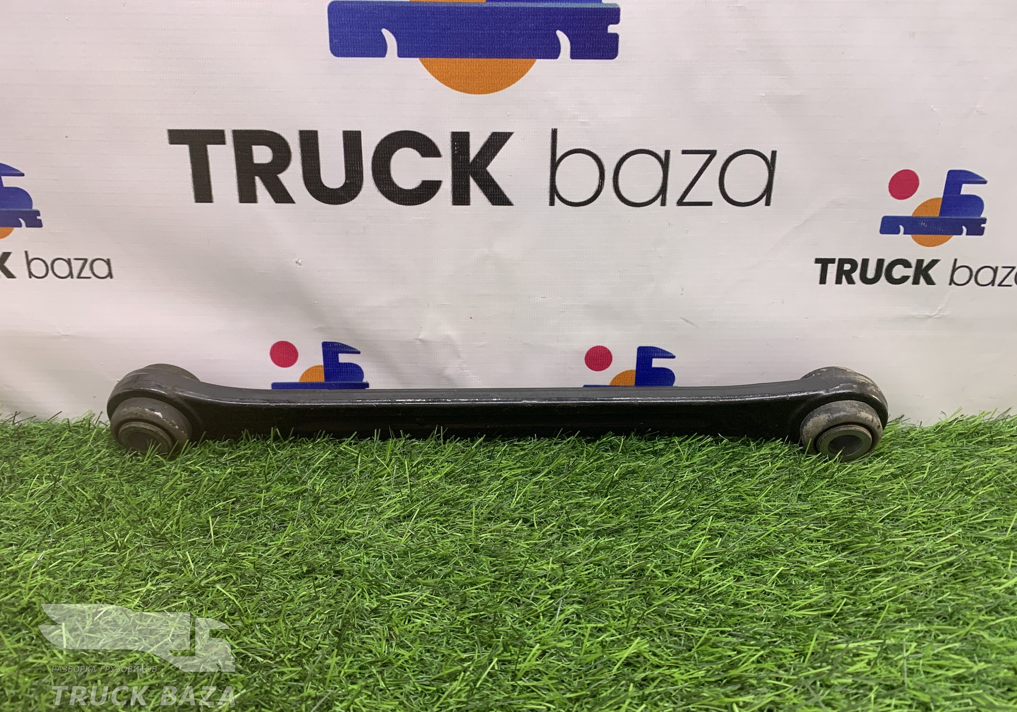 81437186822 Стойка переднего стабилизатора