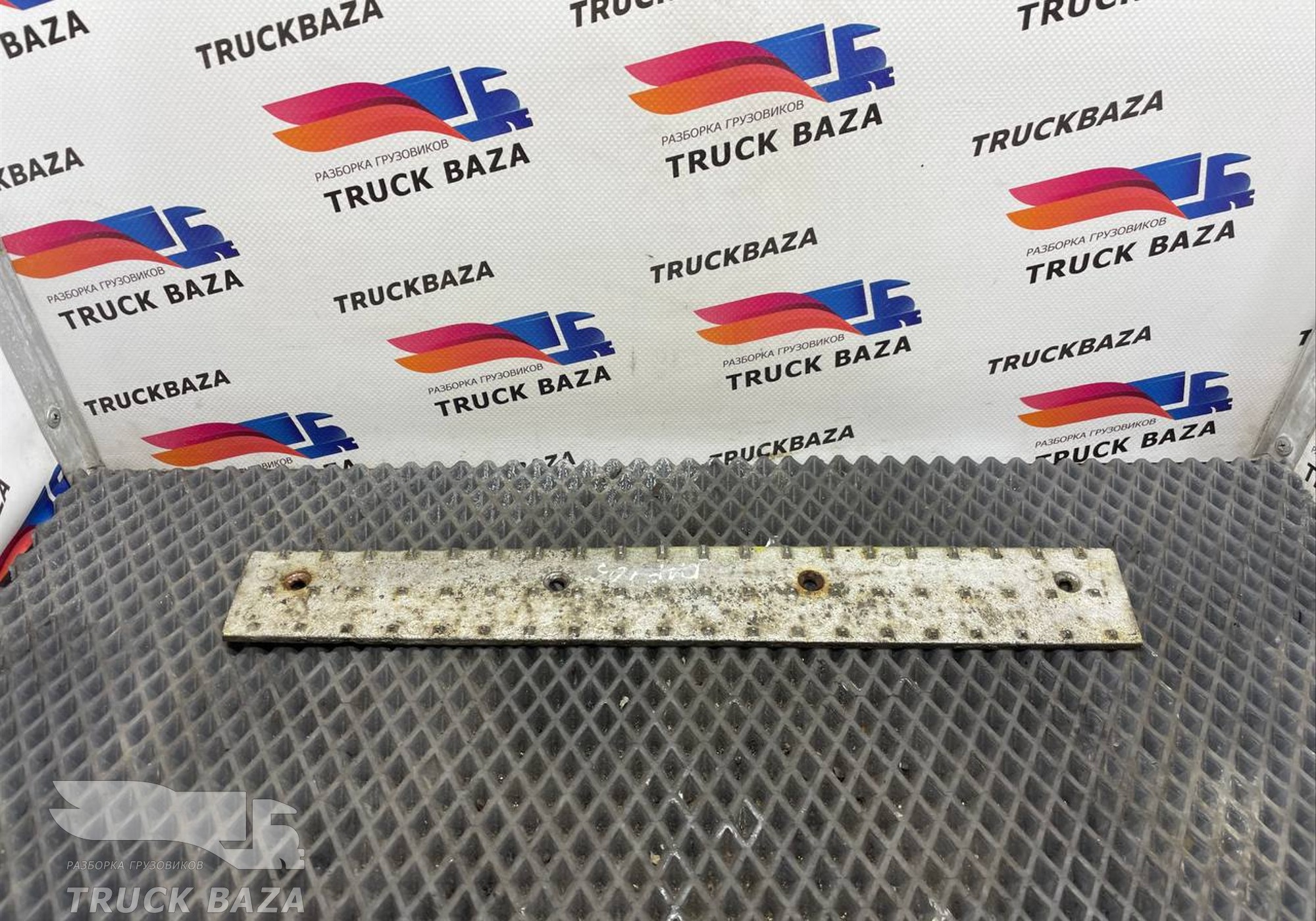 0948779 Подножка бампера для Daf XF105 (с 2005)