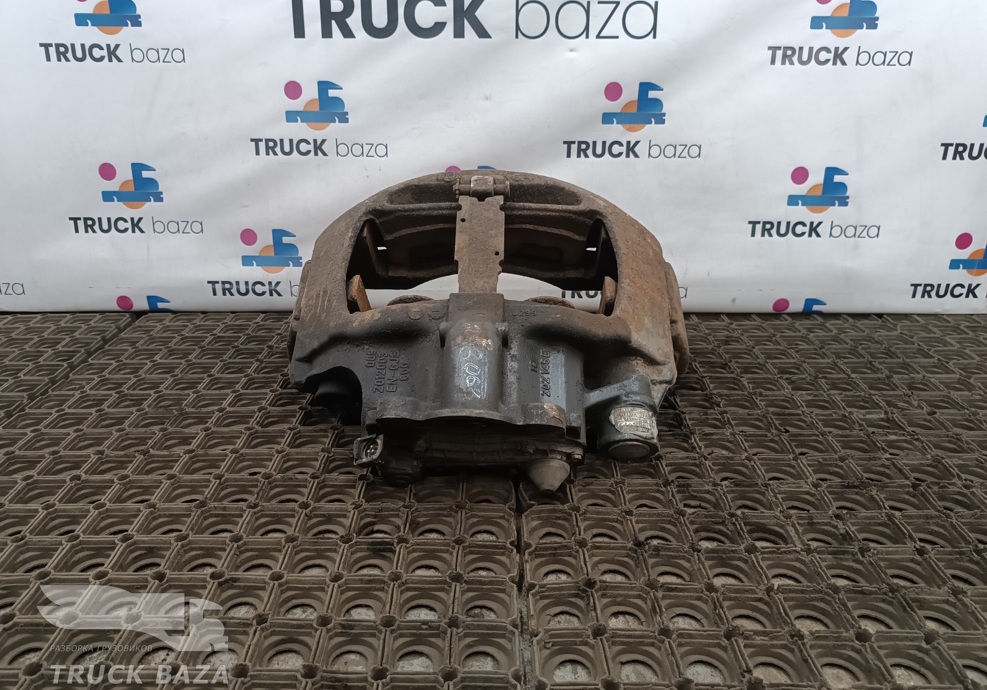 5801341082 Суппорт правый для Iveco EuroTech