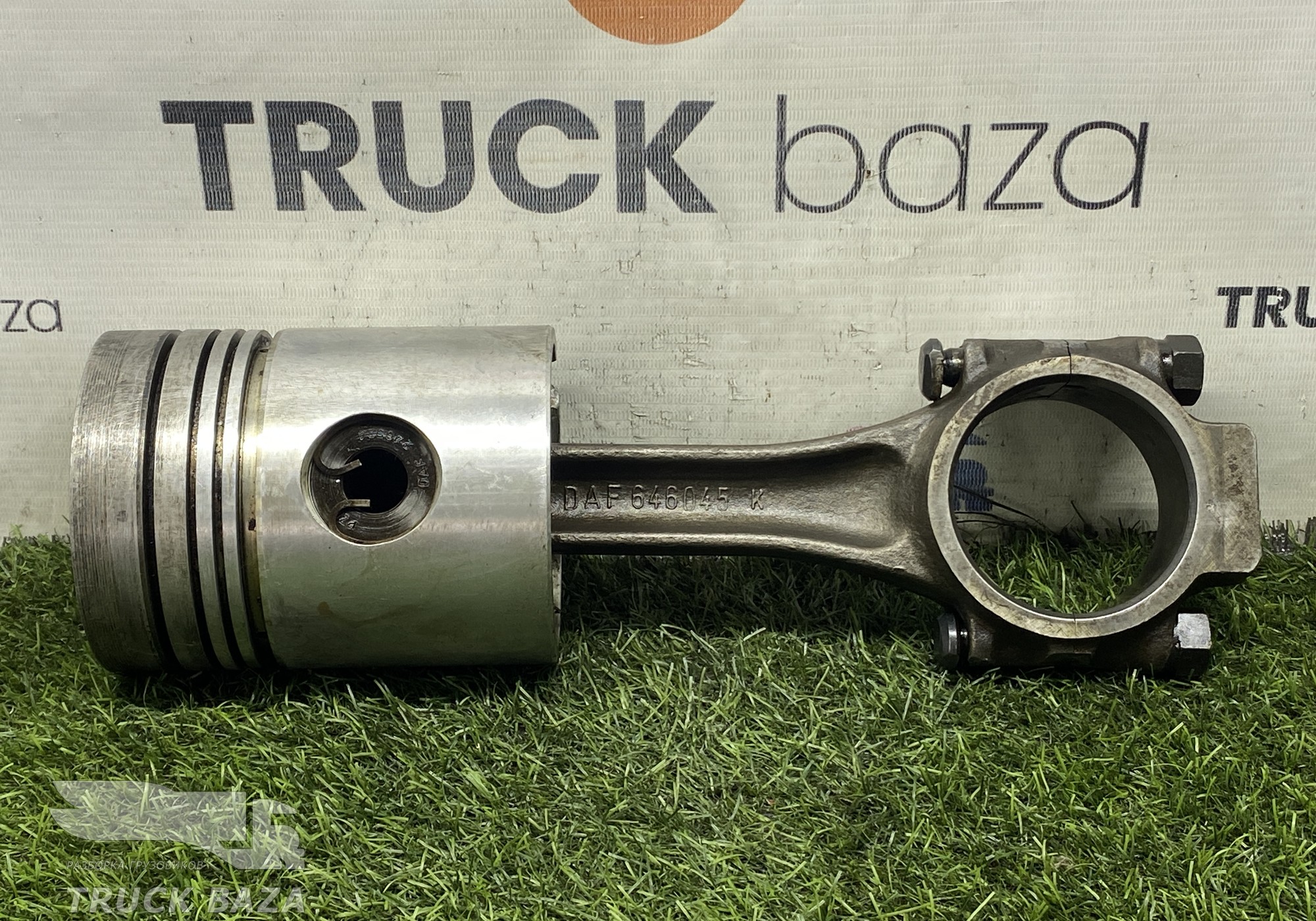 615823 Поршень с шатуном для Разные Грузовики