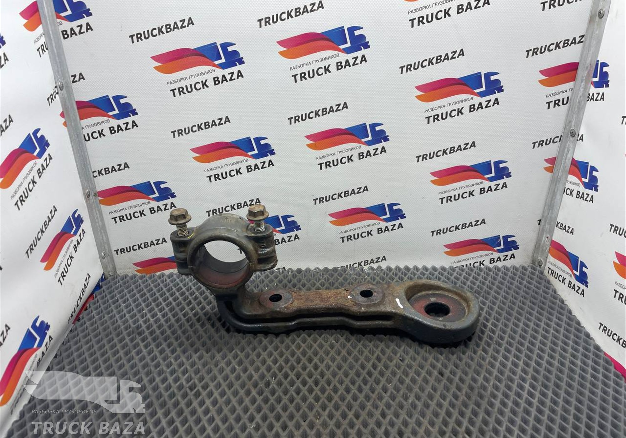 1849366 Кронштейн переднего стабилизатора для Daf XF106 (с 2012)