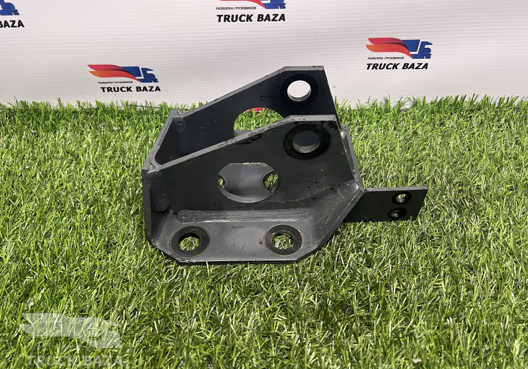 1629924 Кронштейн стойки стабилизатора заднего левый