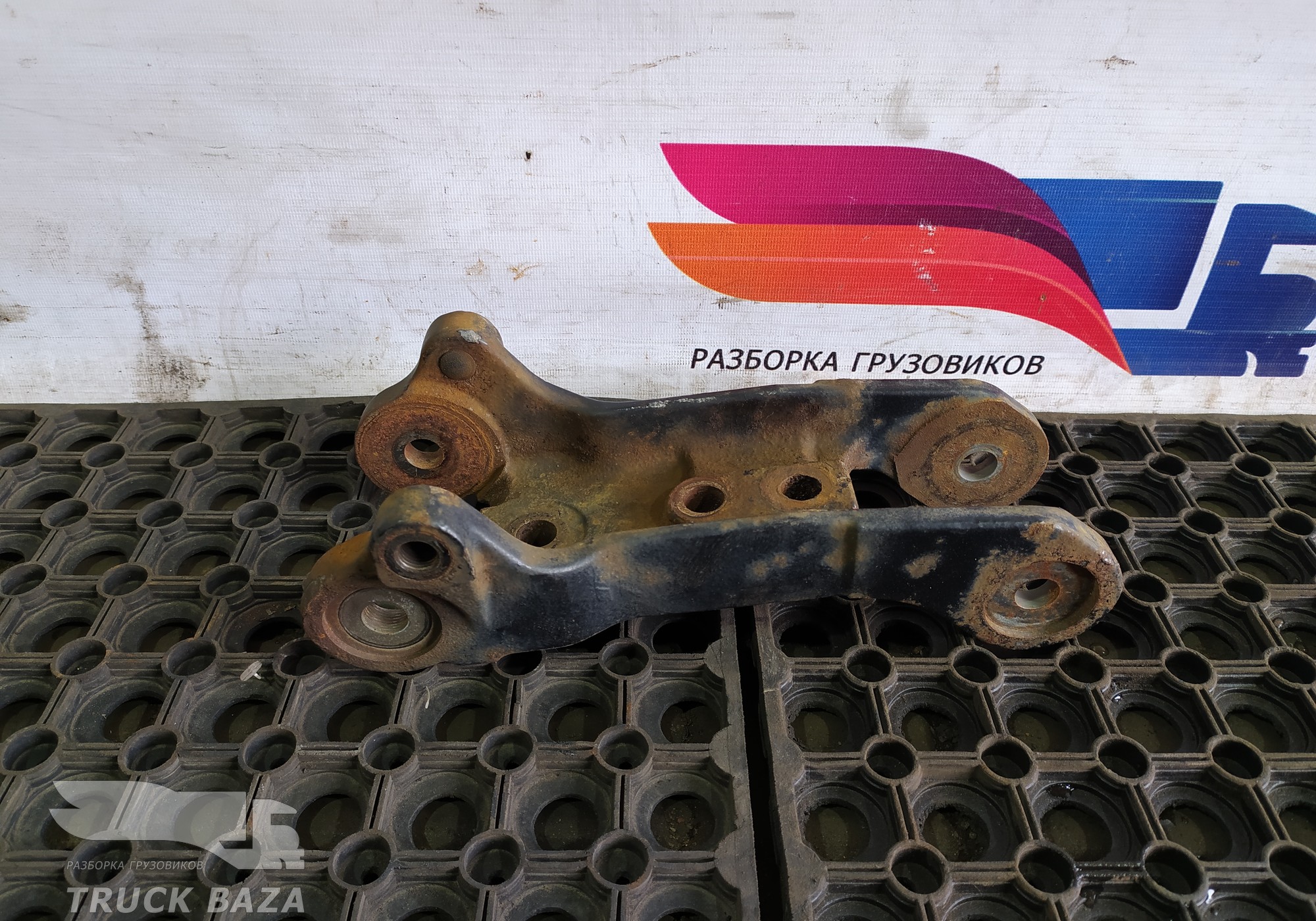 5010629214 Кронштейн торсиона для Renault Premium