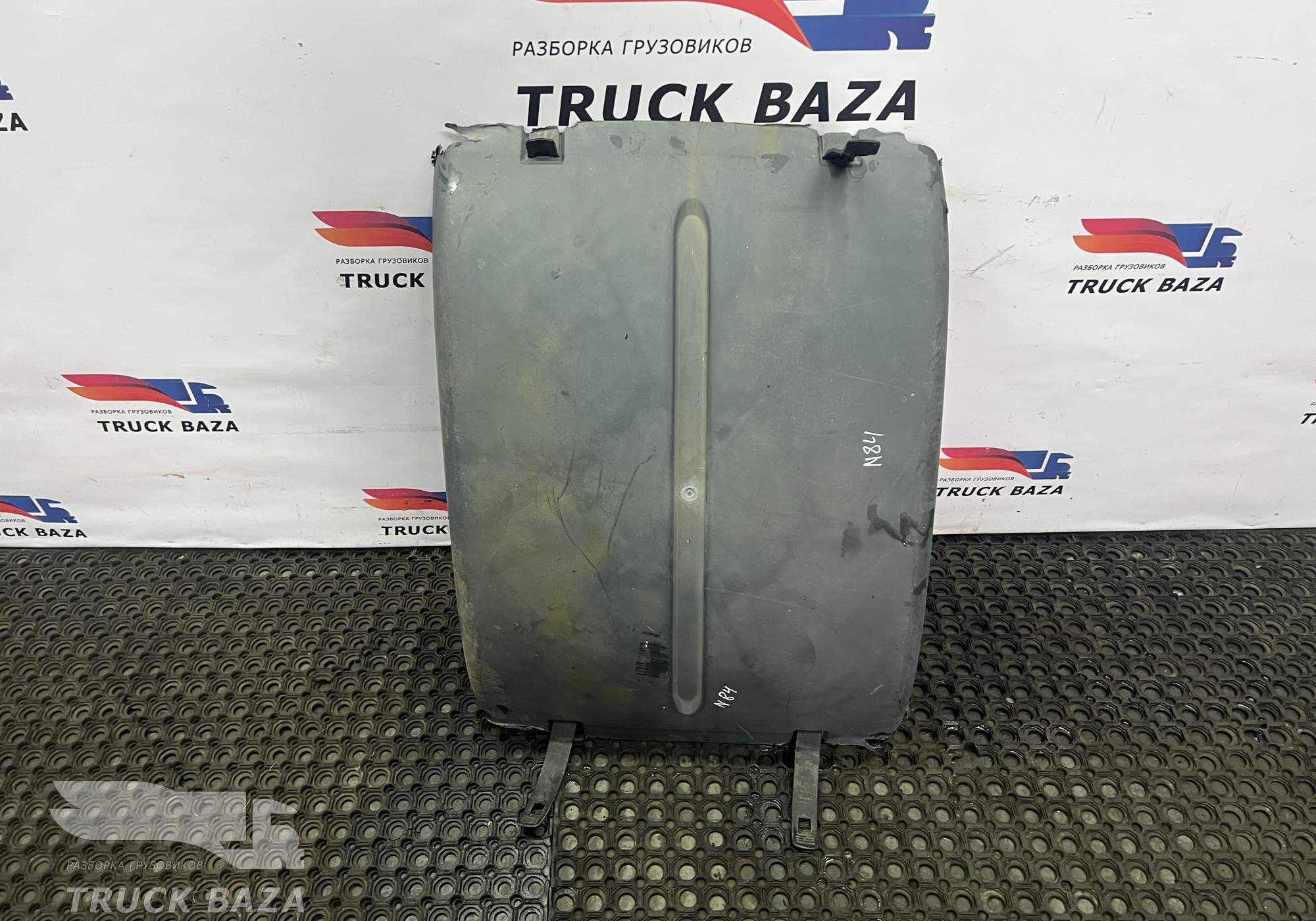 81664106606 Крыло заднее верхняя часть