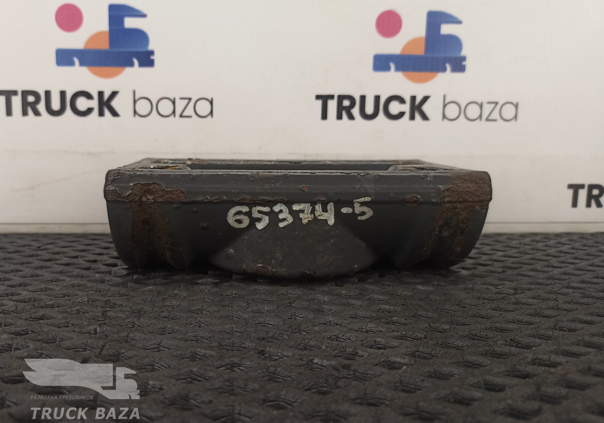 5010557715 Проставка передней рессоры для Renault Premium