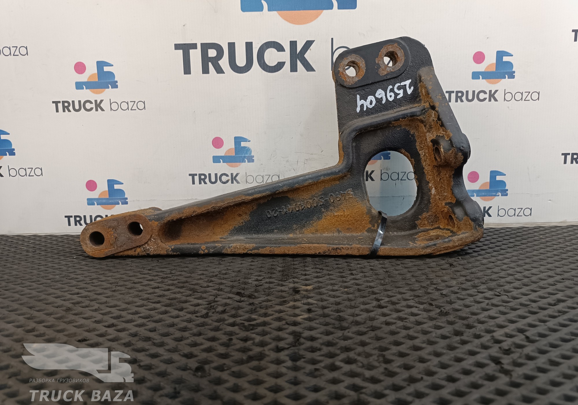 5490500104120 Кронштейн кабины левый для КАМАЗ 5490 (с 2013)