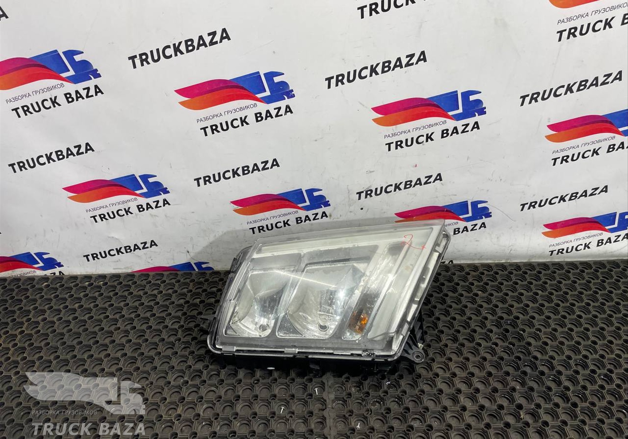22239220 Фара правая для Volvo FH 4 (с 2012)