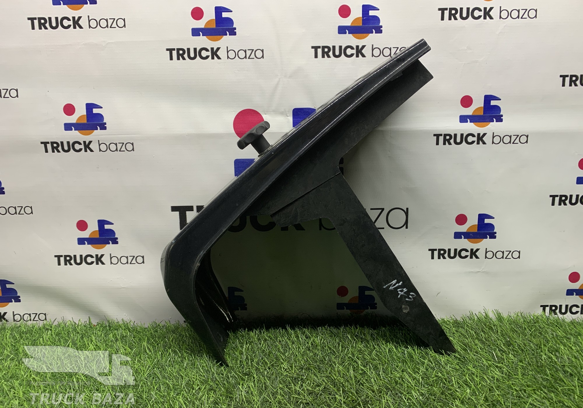 81629105319 Кронштейн спойлера левый