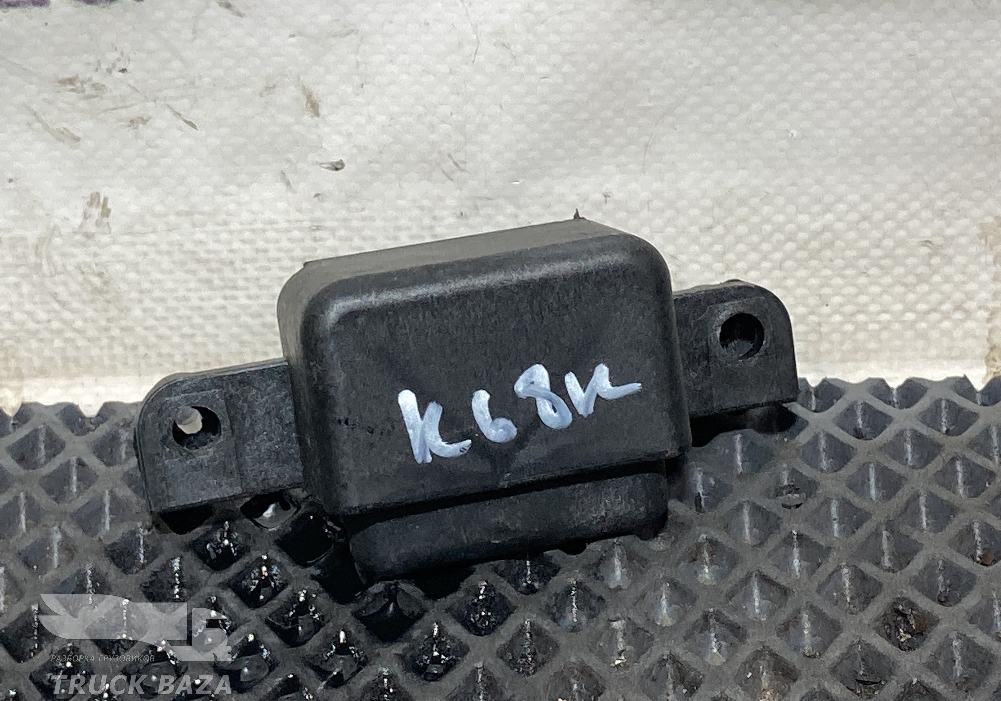 549018213416 Замок бардачка для КАМАЗ 54901