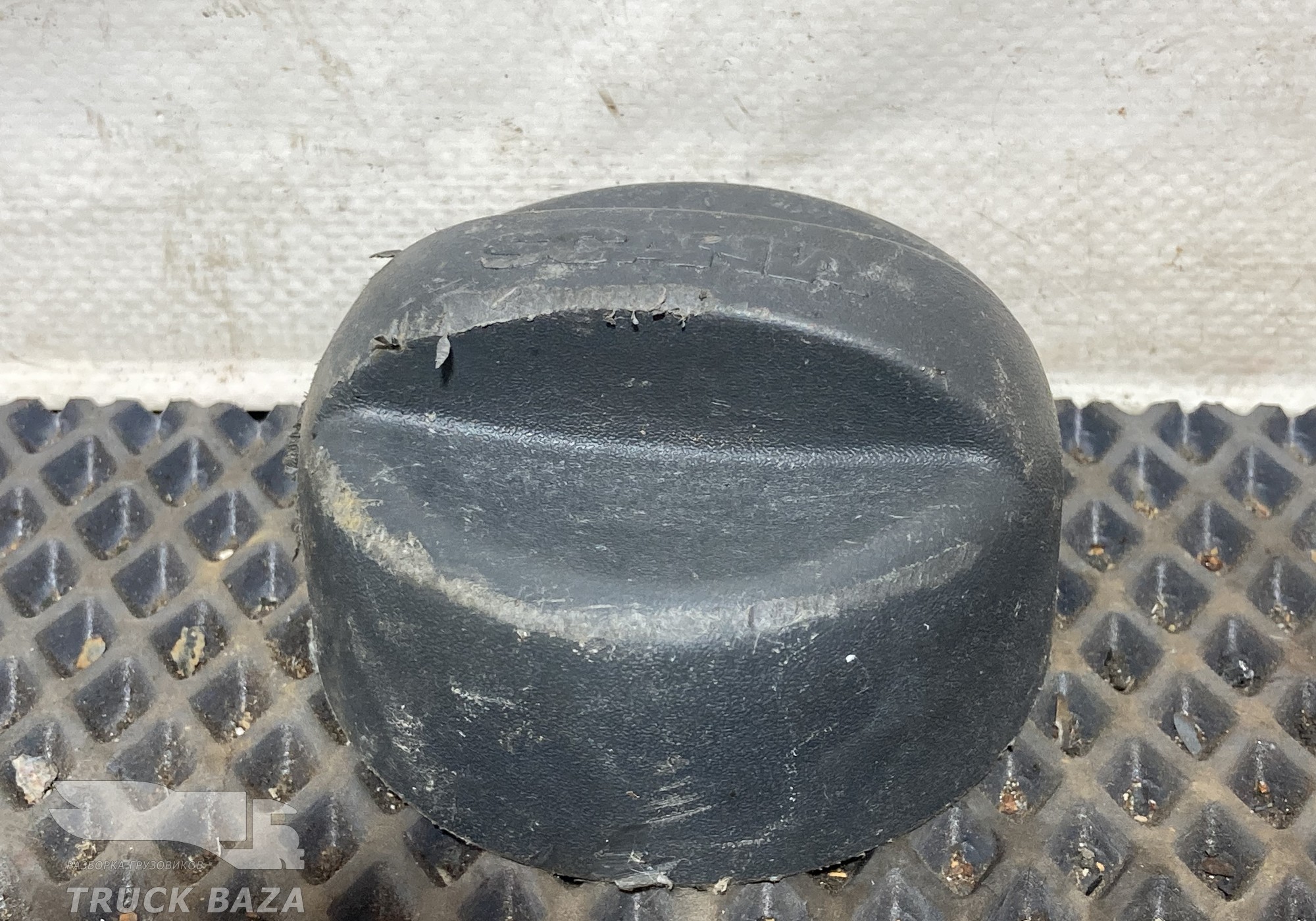 1371839 Крышка бачка омывателя