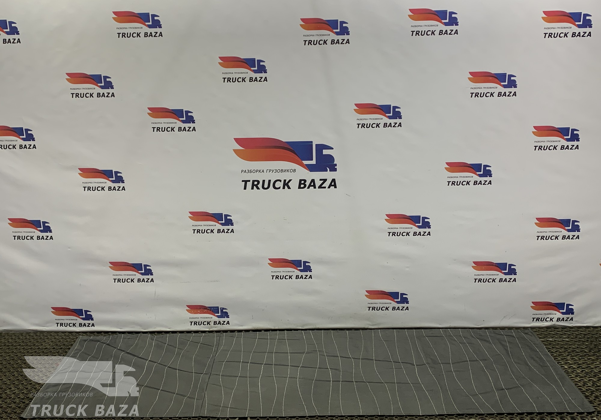 1885491 Солнцезащитная шторка