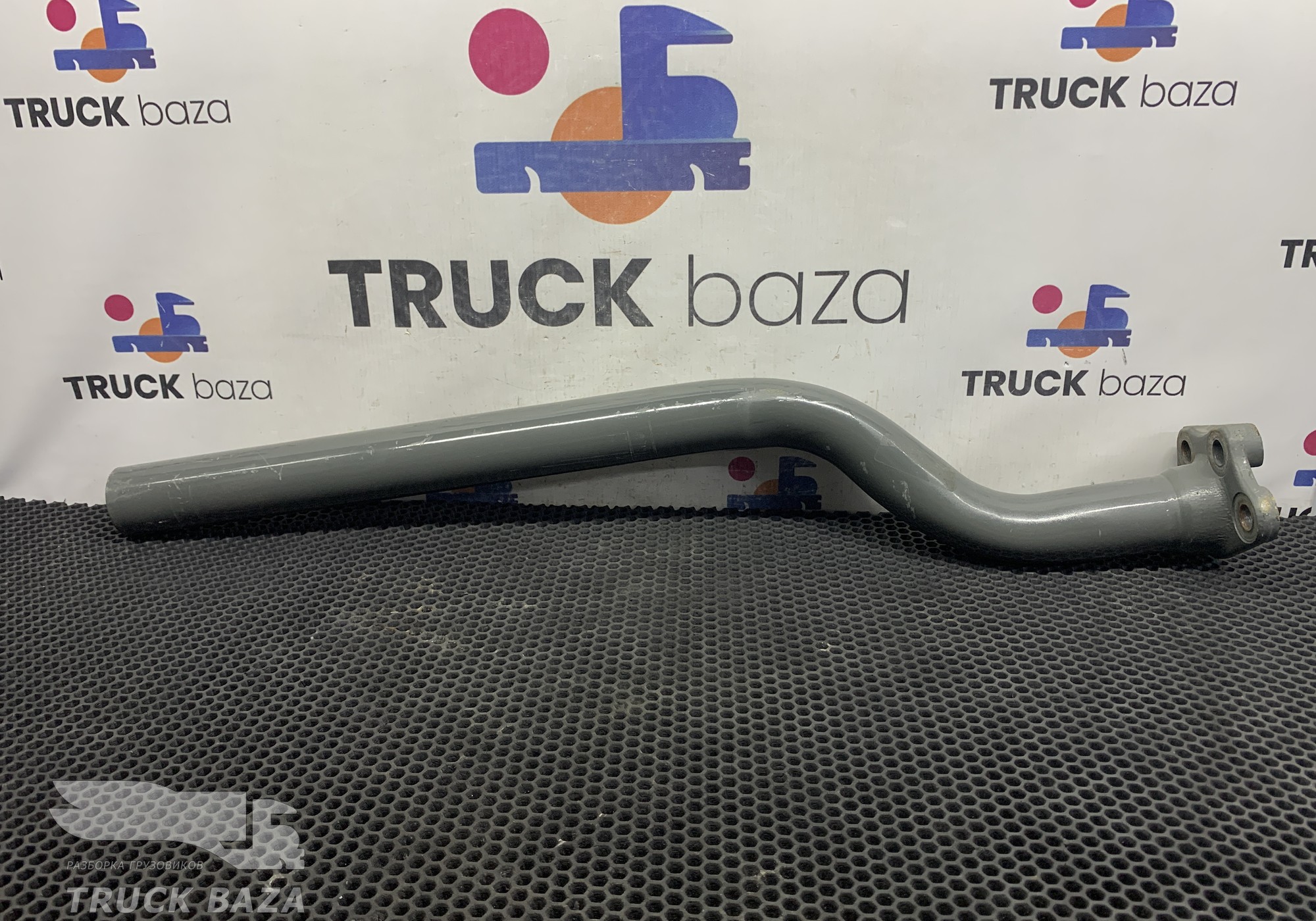 YZ992595000001 Кронштейн крыла заднего для Sinotruk Sitrak C7H