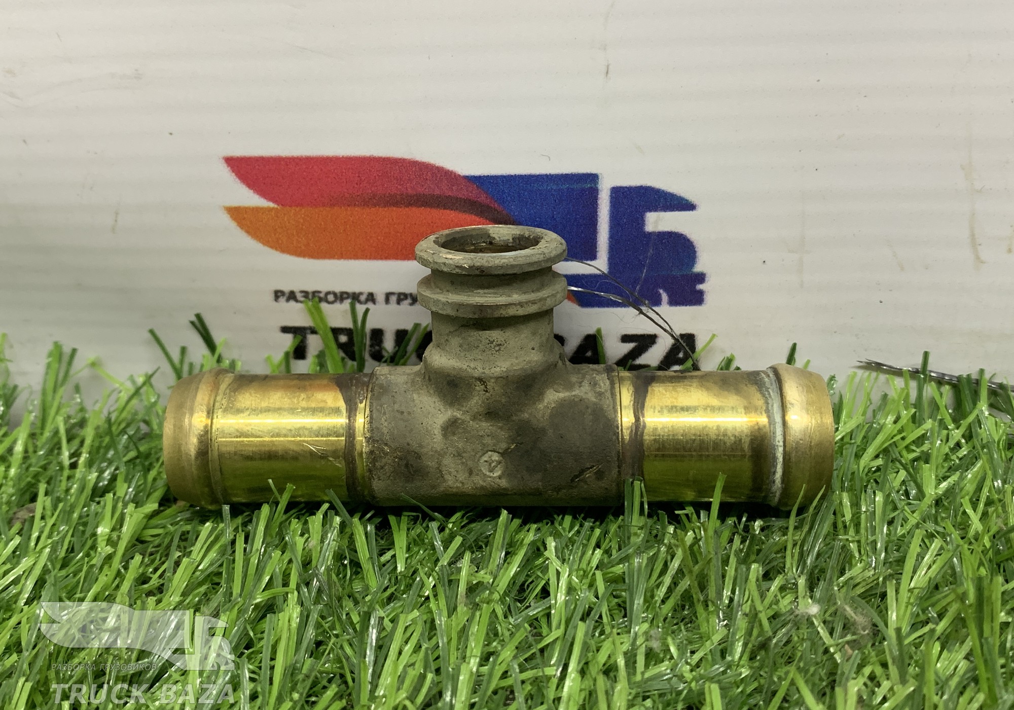 81981200119 Тройник отопителя для Man TGS I (с 2007)