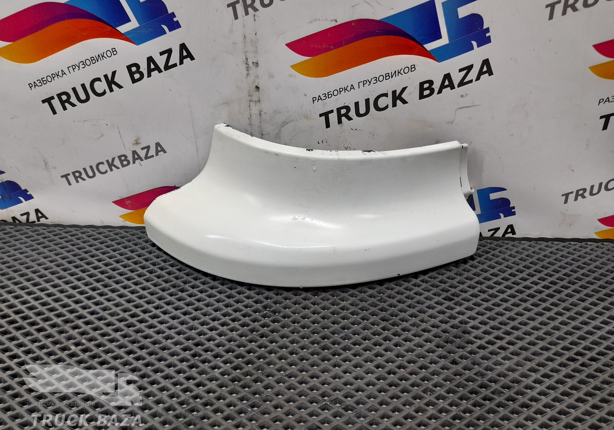1438564 Планка над фарой правая для Scania 5-series R (с 2004 по 2016)