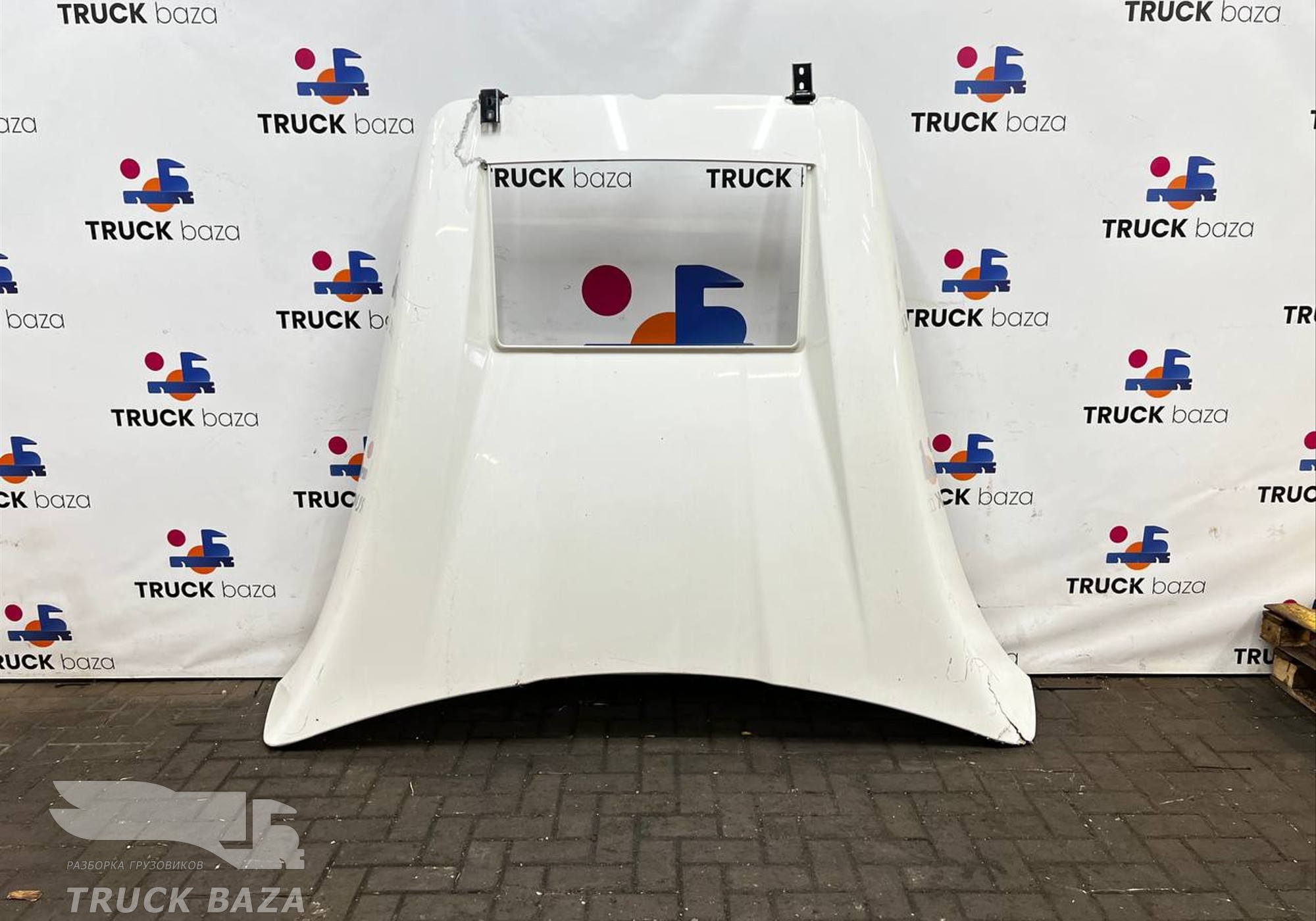 81629105317 Спойлер кабины верхний