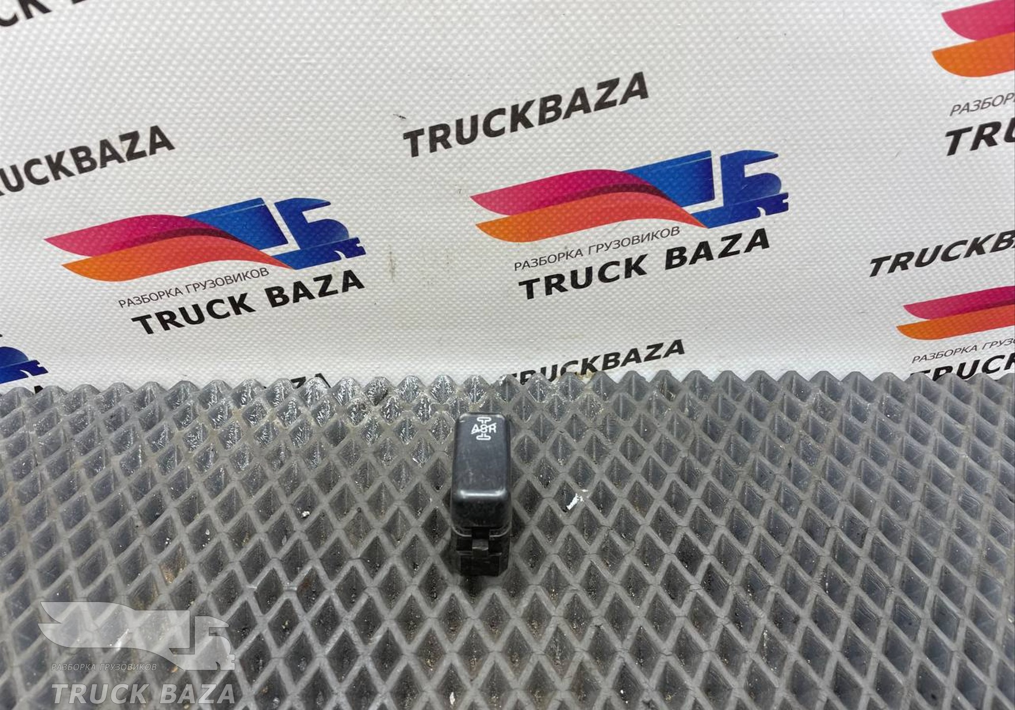 0045451707 Кнопка антипробуксовочной системы для Mercedes-Benz Axor II (с 2004 по 2010)