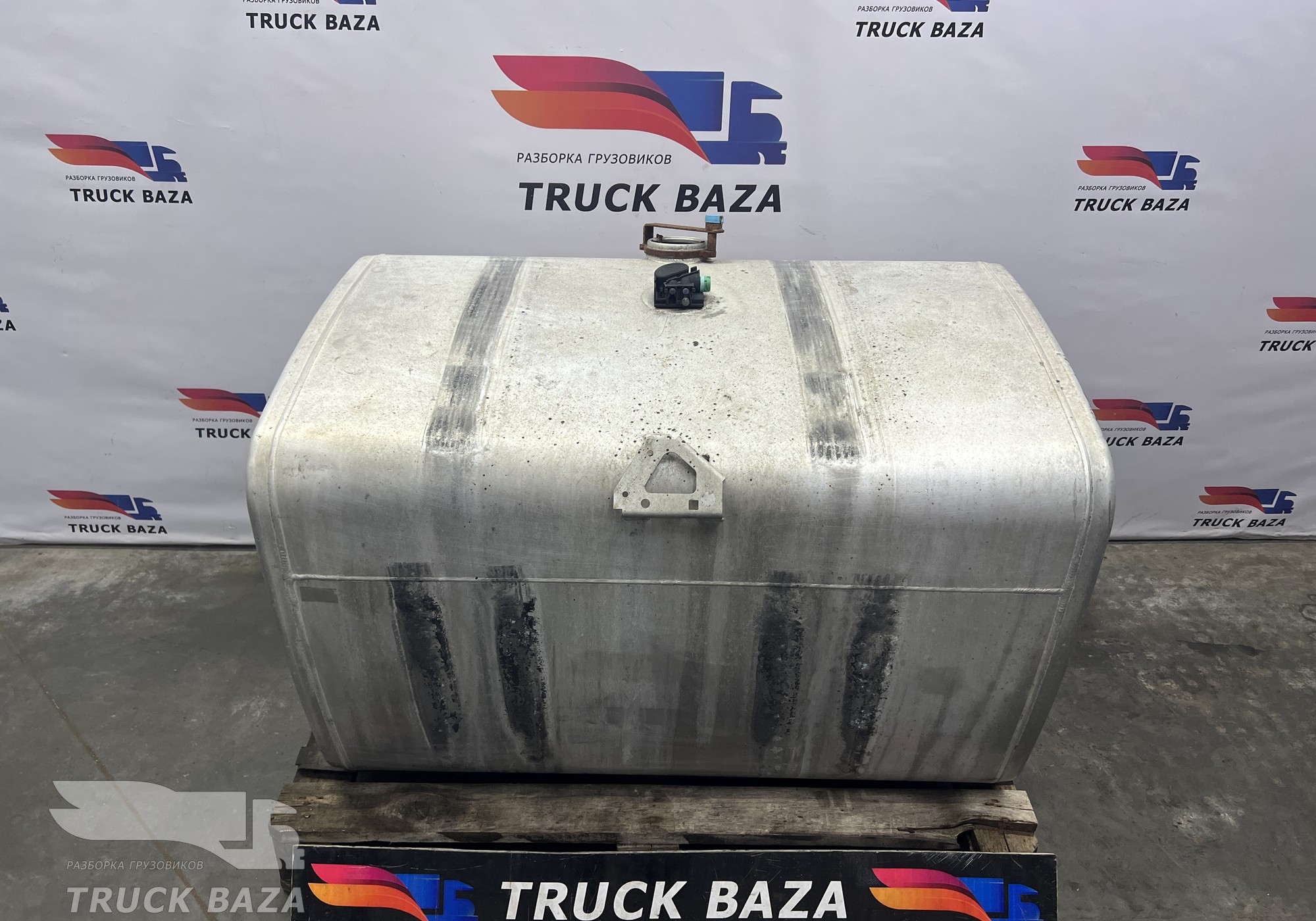 1681827 Бак топливный для Daf XF105 (с 2006 по 2020)